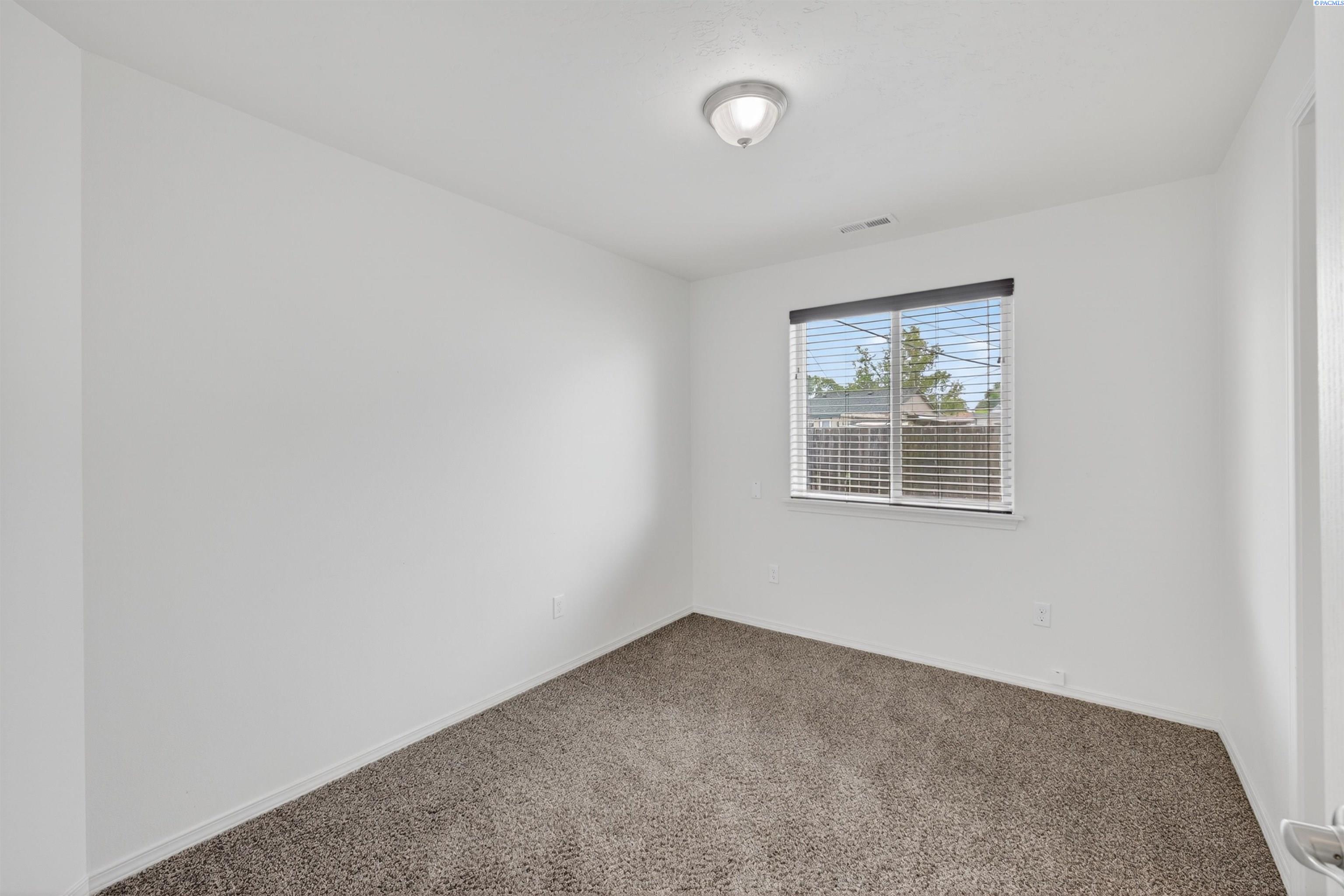 606 Sanford Ave