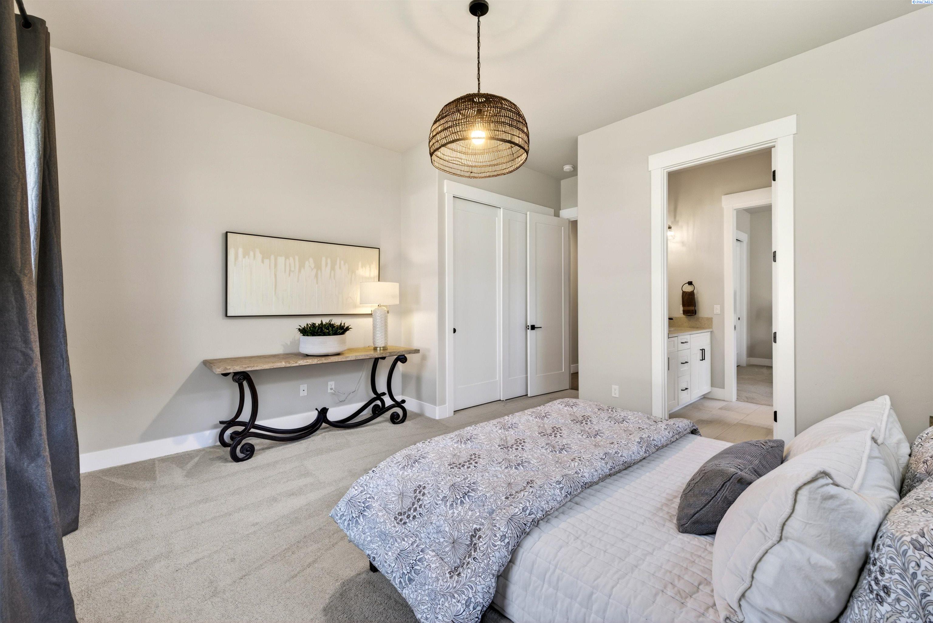 2343 Skyview Loop