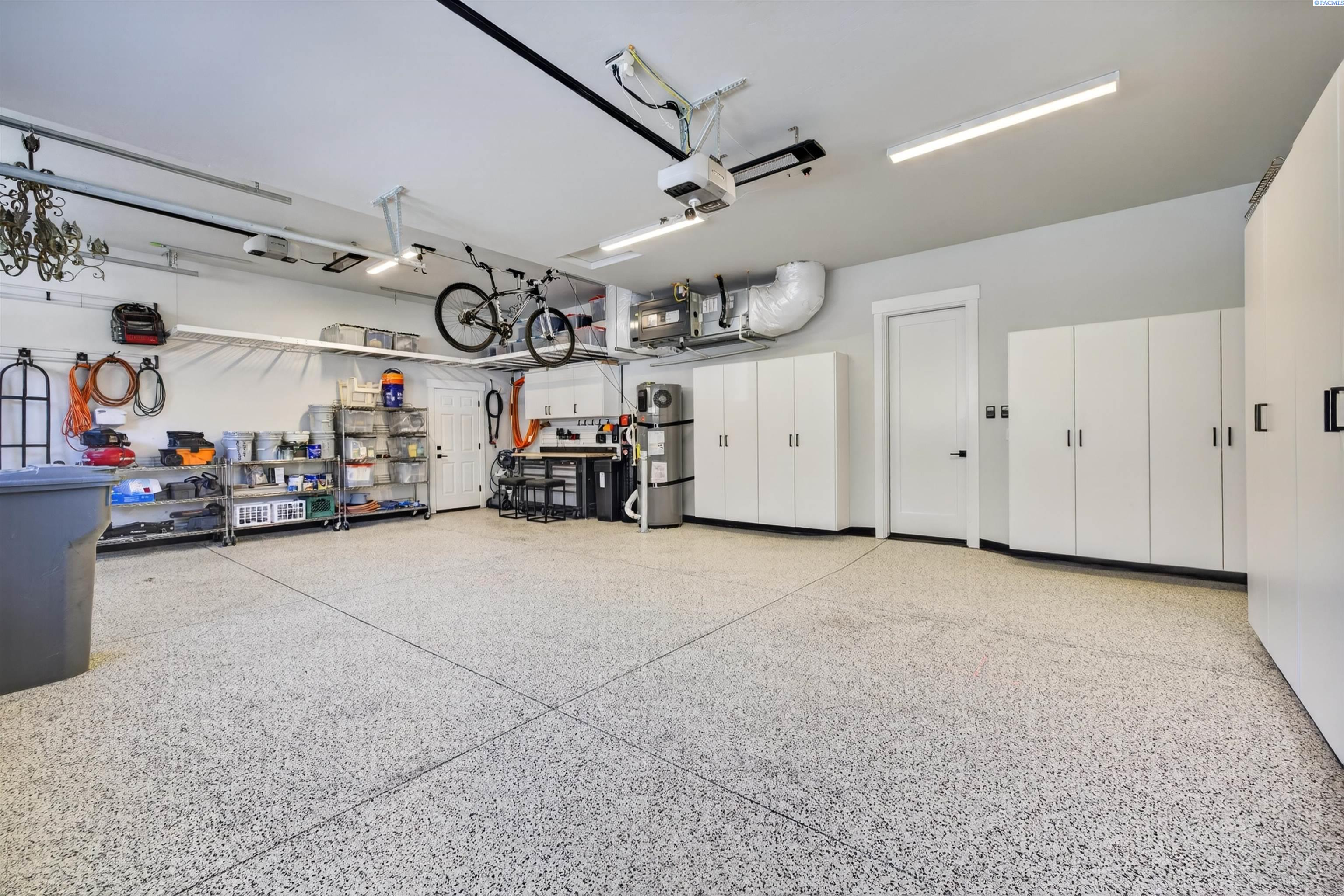 2343 Skyview Loop