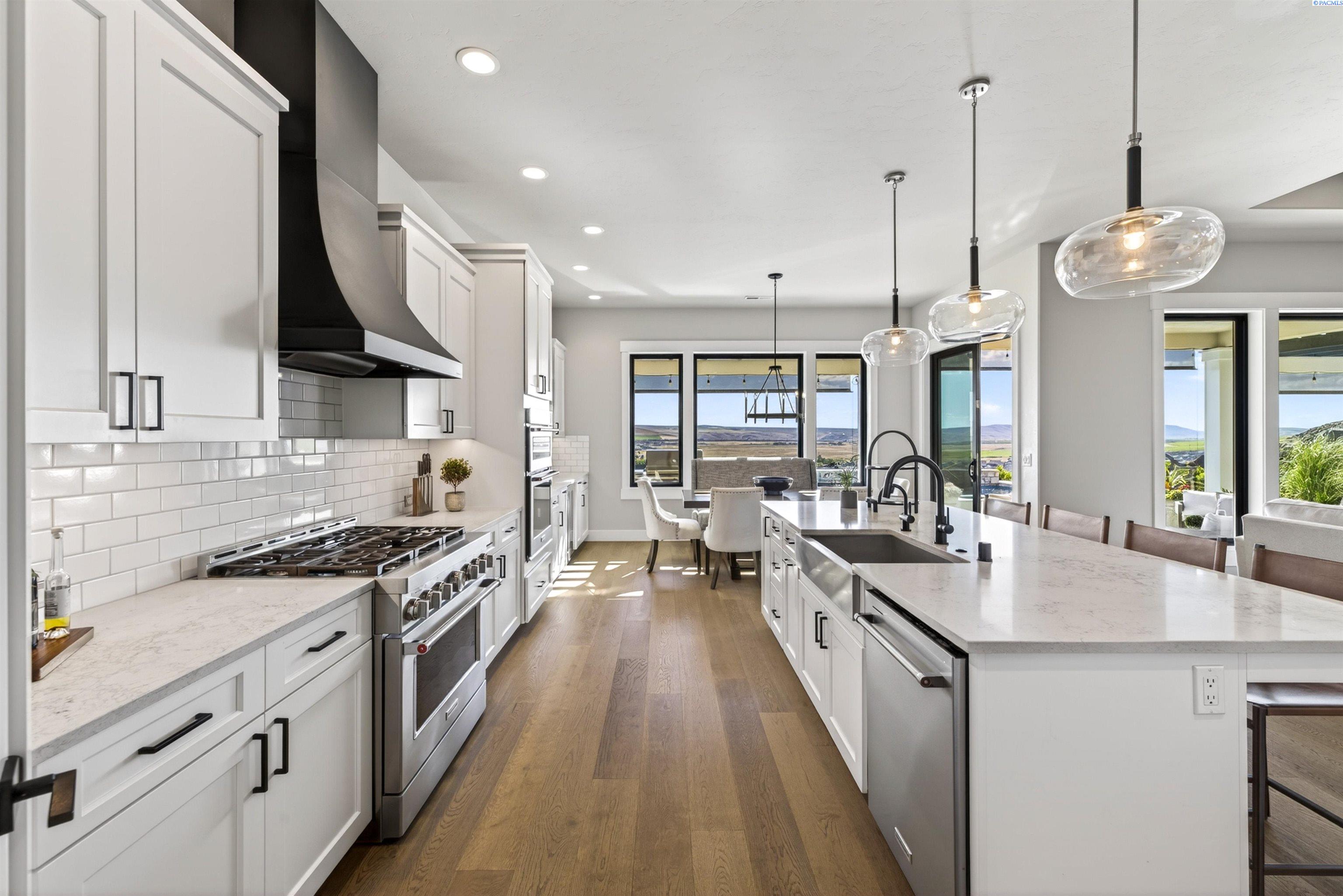 2343 Skyview Loop