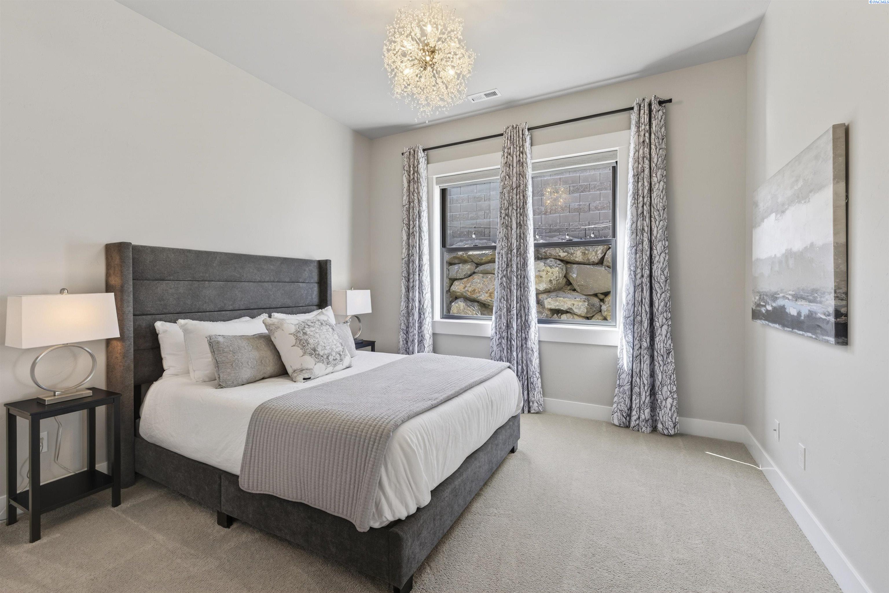 2343 Skyview Loop