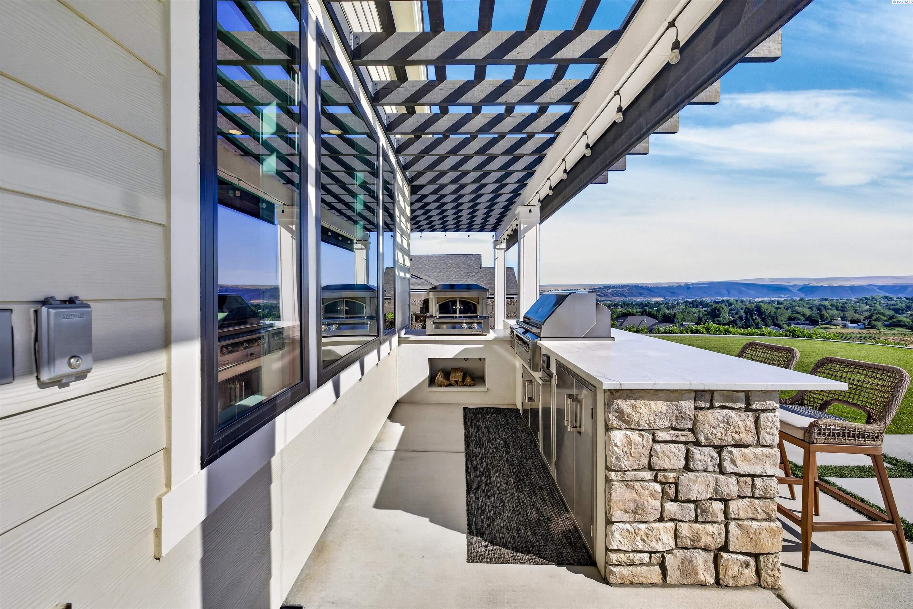 2343 Skyview Loop