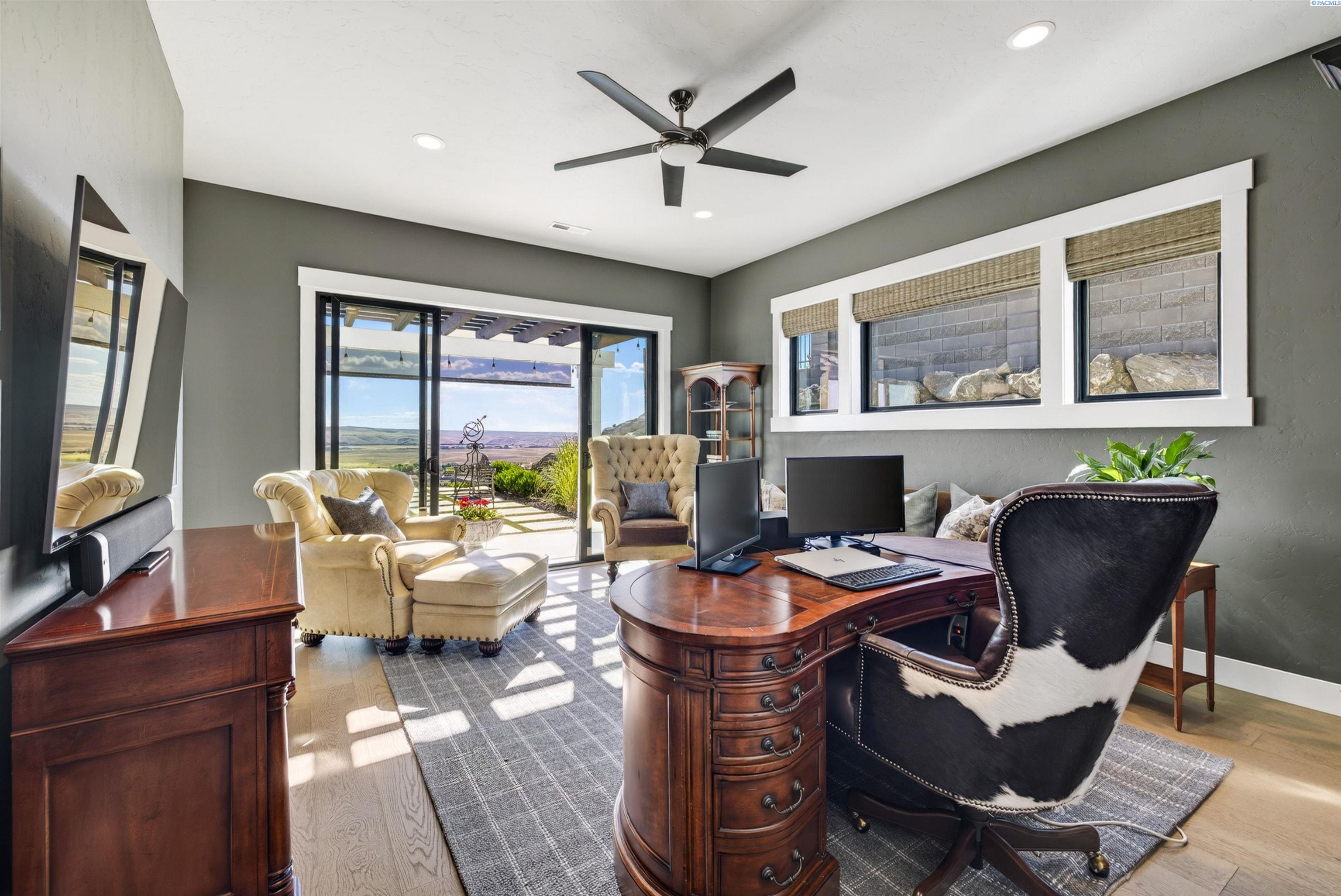 2343 Skyview Loop