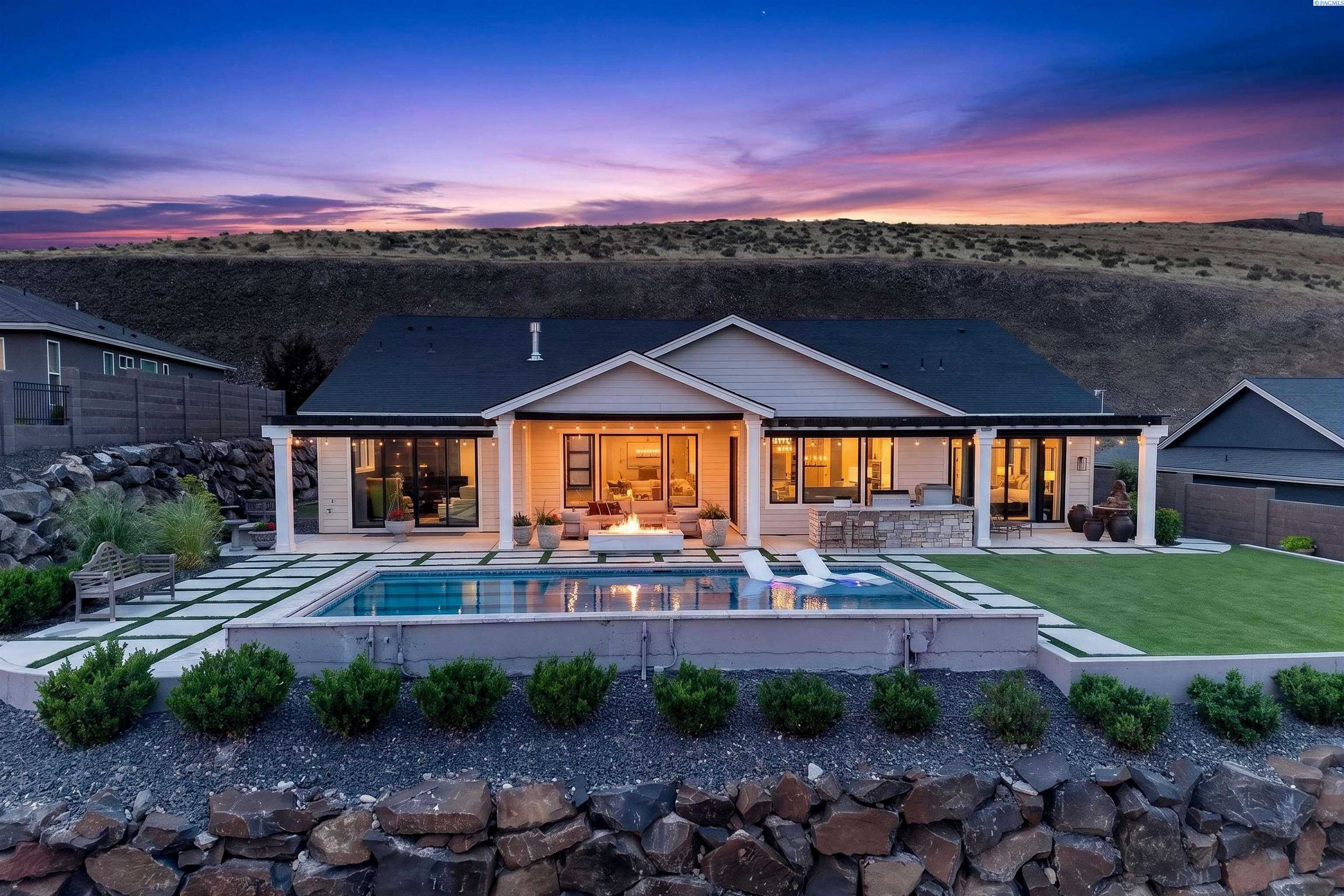 2343 Skyview Loop