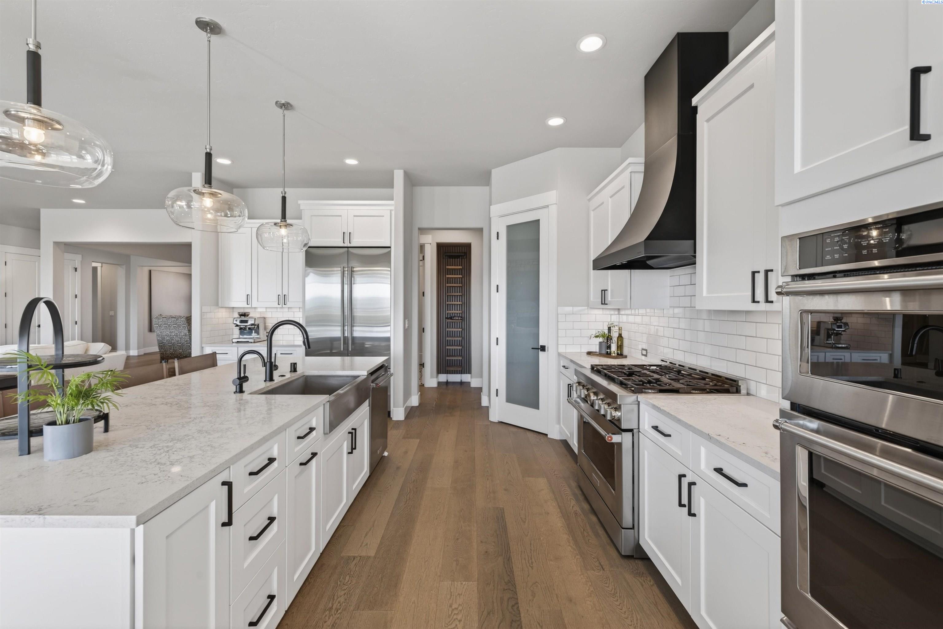 2343 Skyview Loop