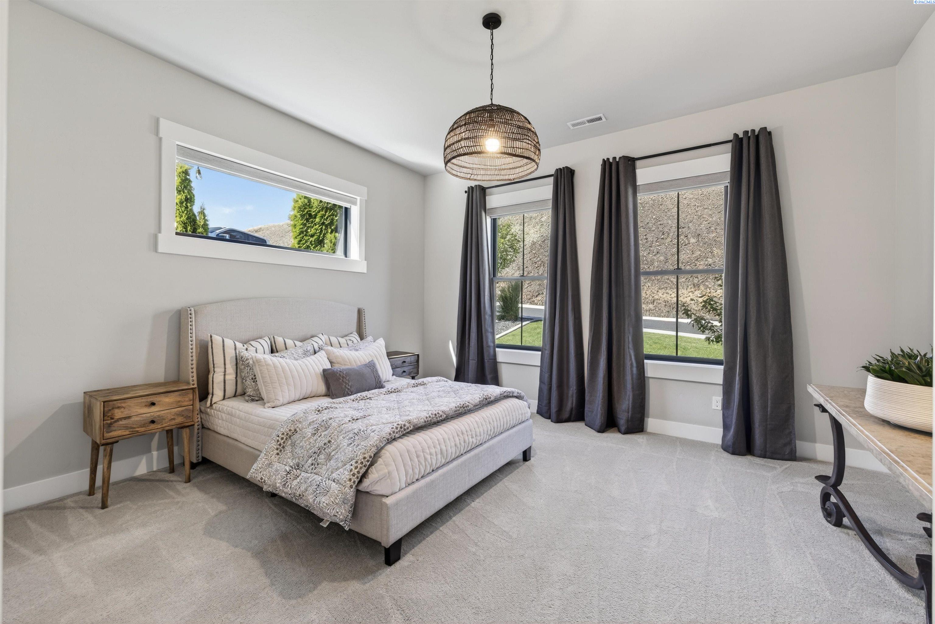 2343 Skyview Loop