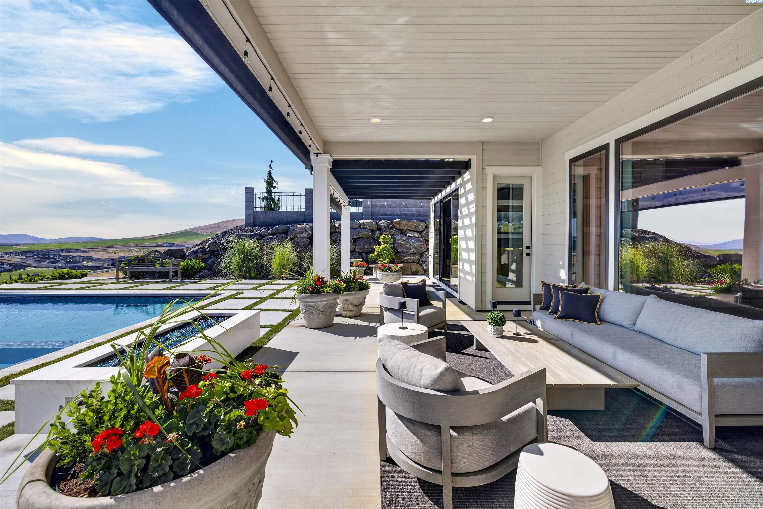 2343 Skyview Loop