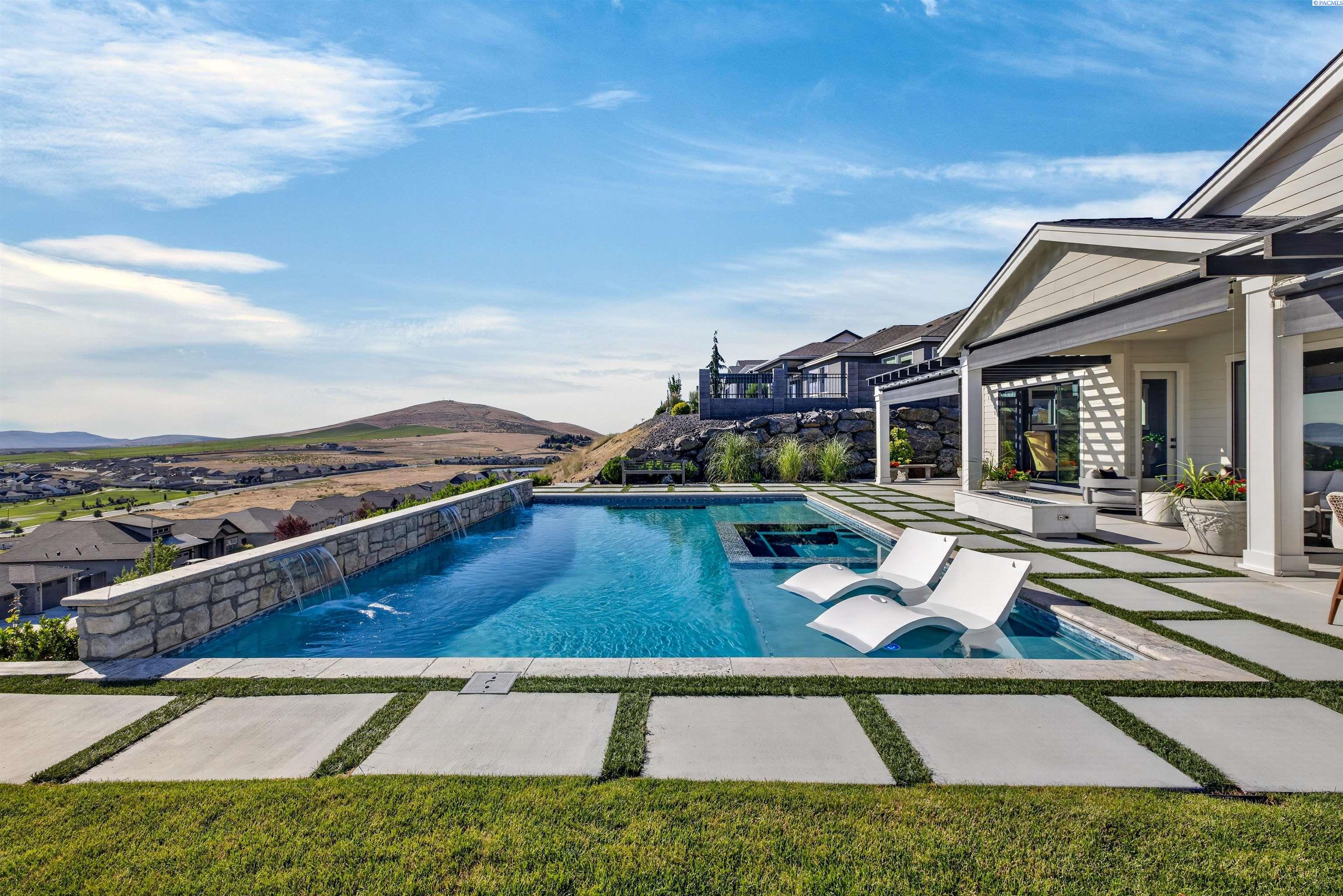 2343 Skyview Loop