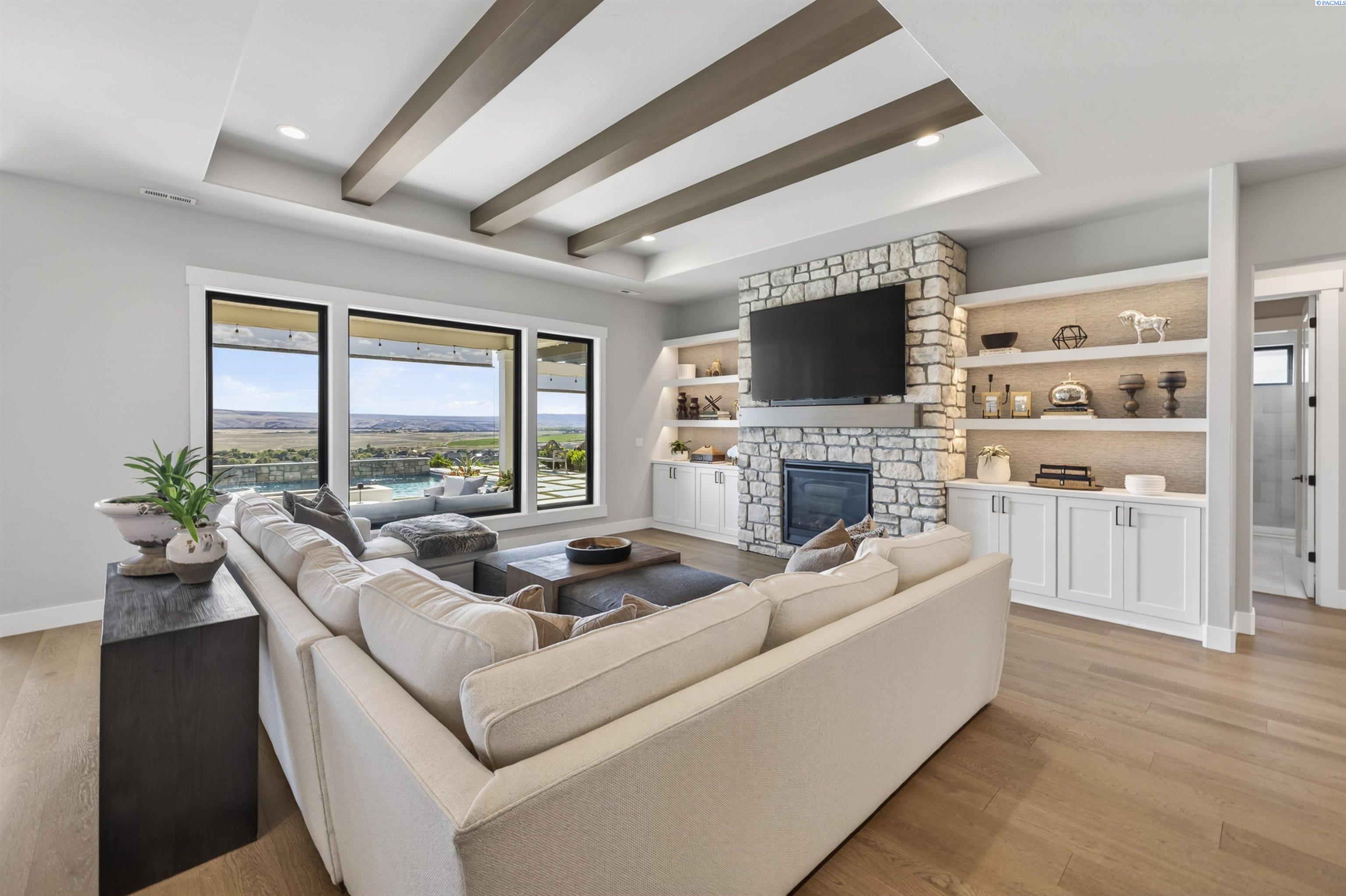 2343 Skyview Loop