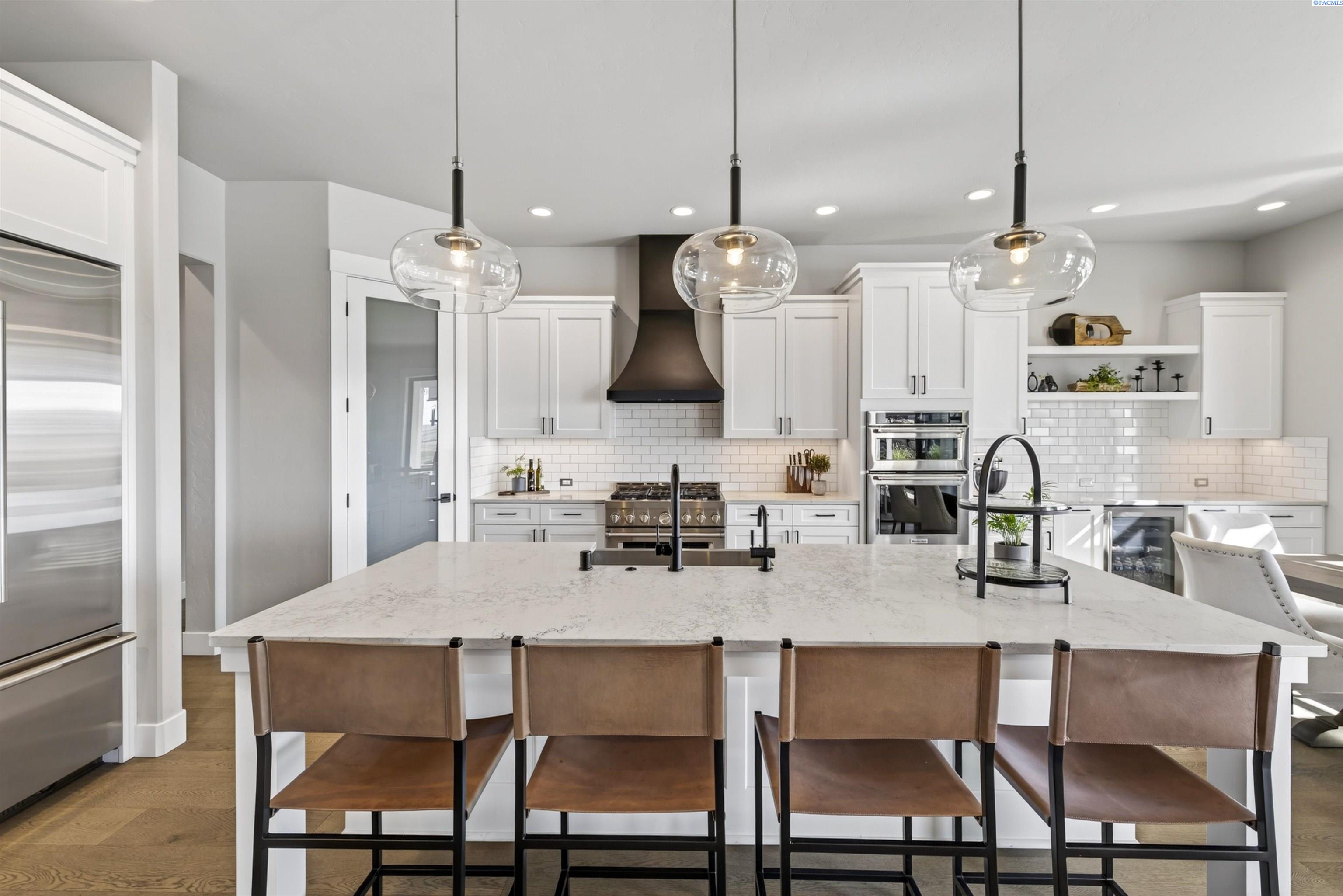 2343 Skyview Loop