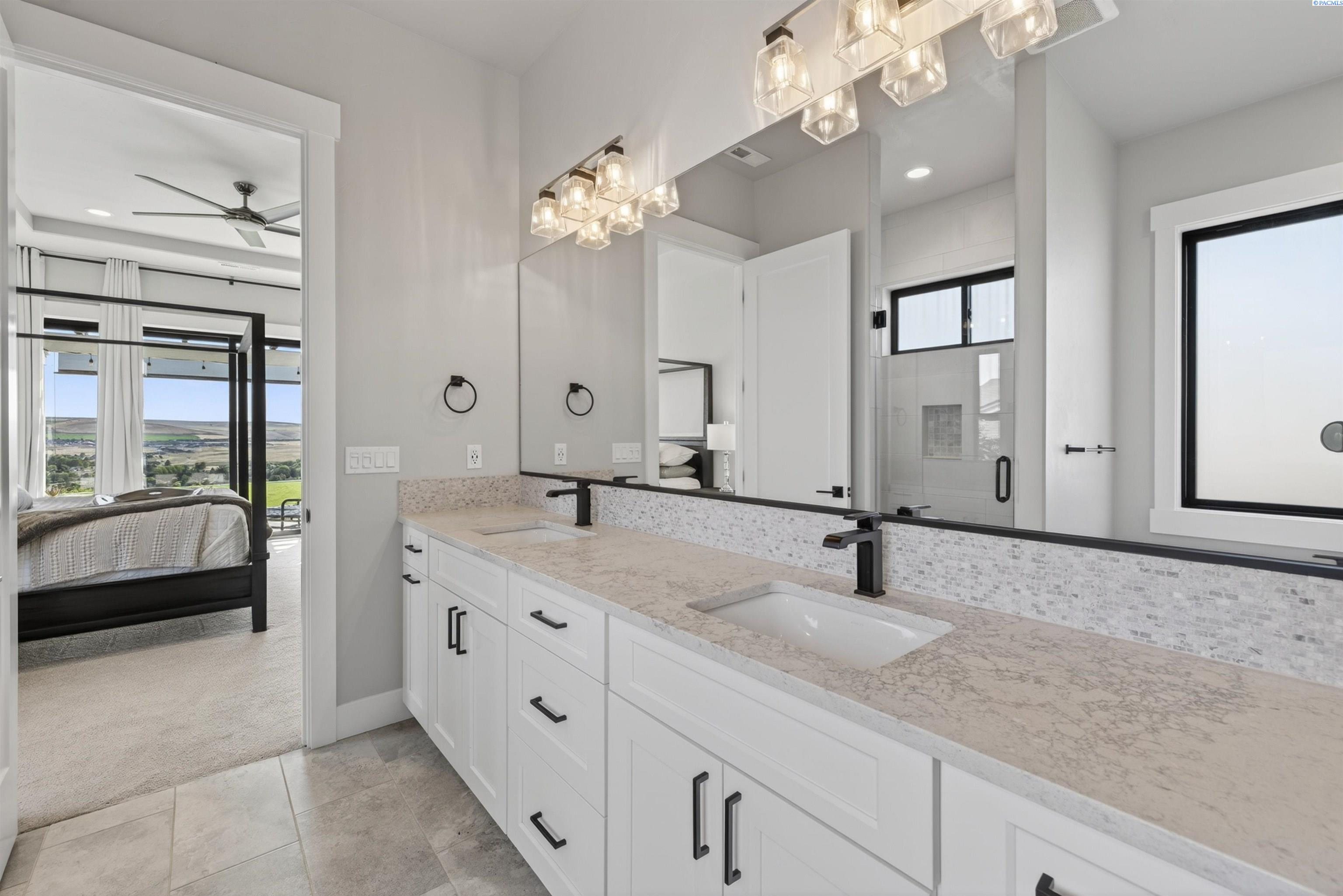 2343 Skyview Loop