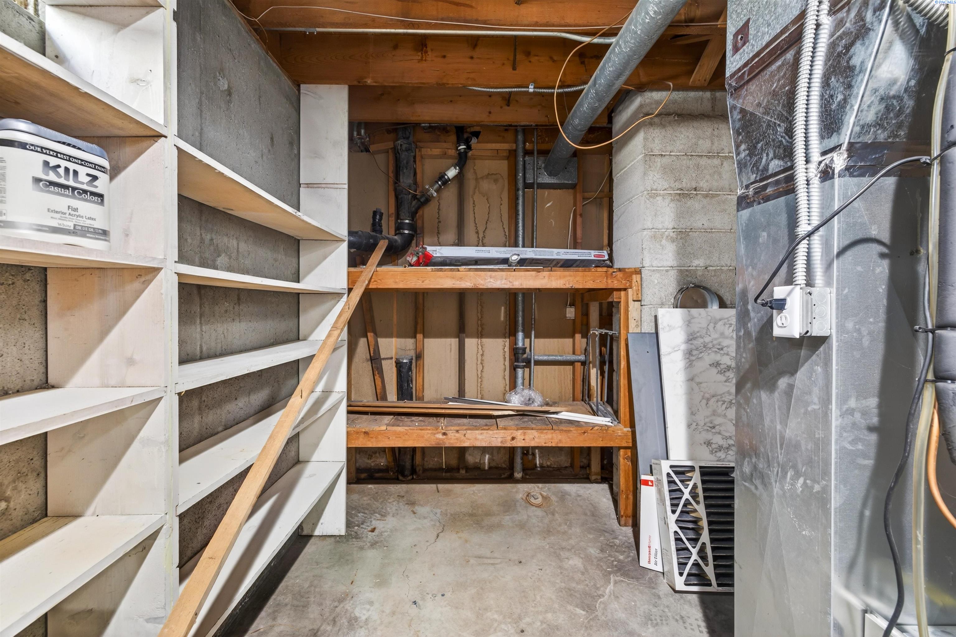 411 W 27th Ave