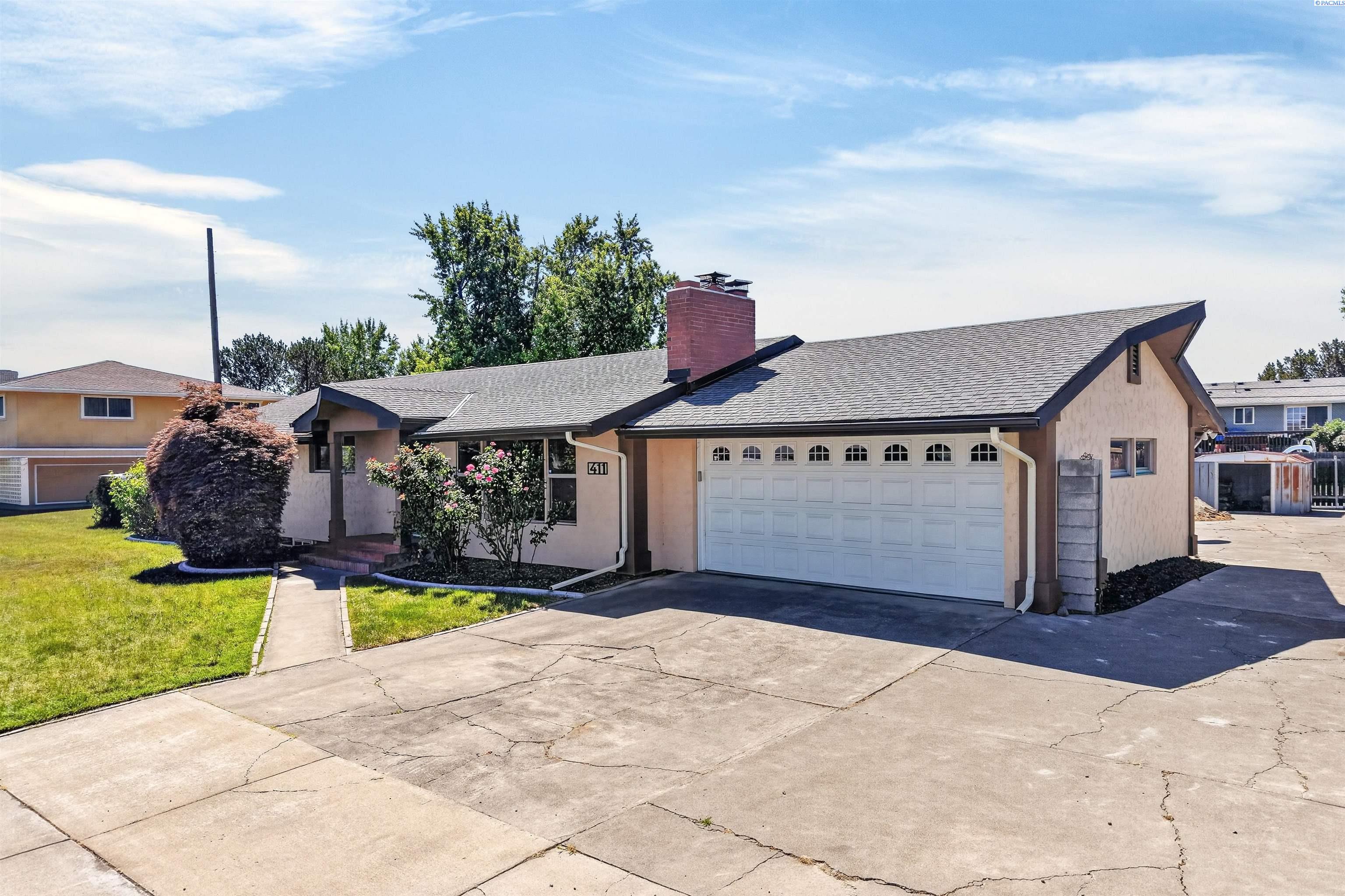 411 W 27th Ave