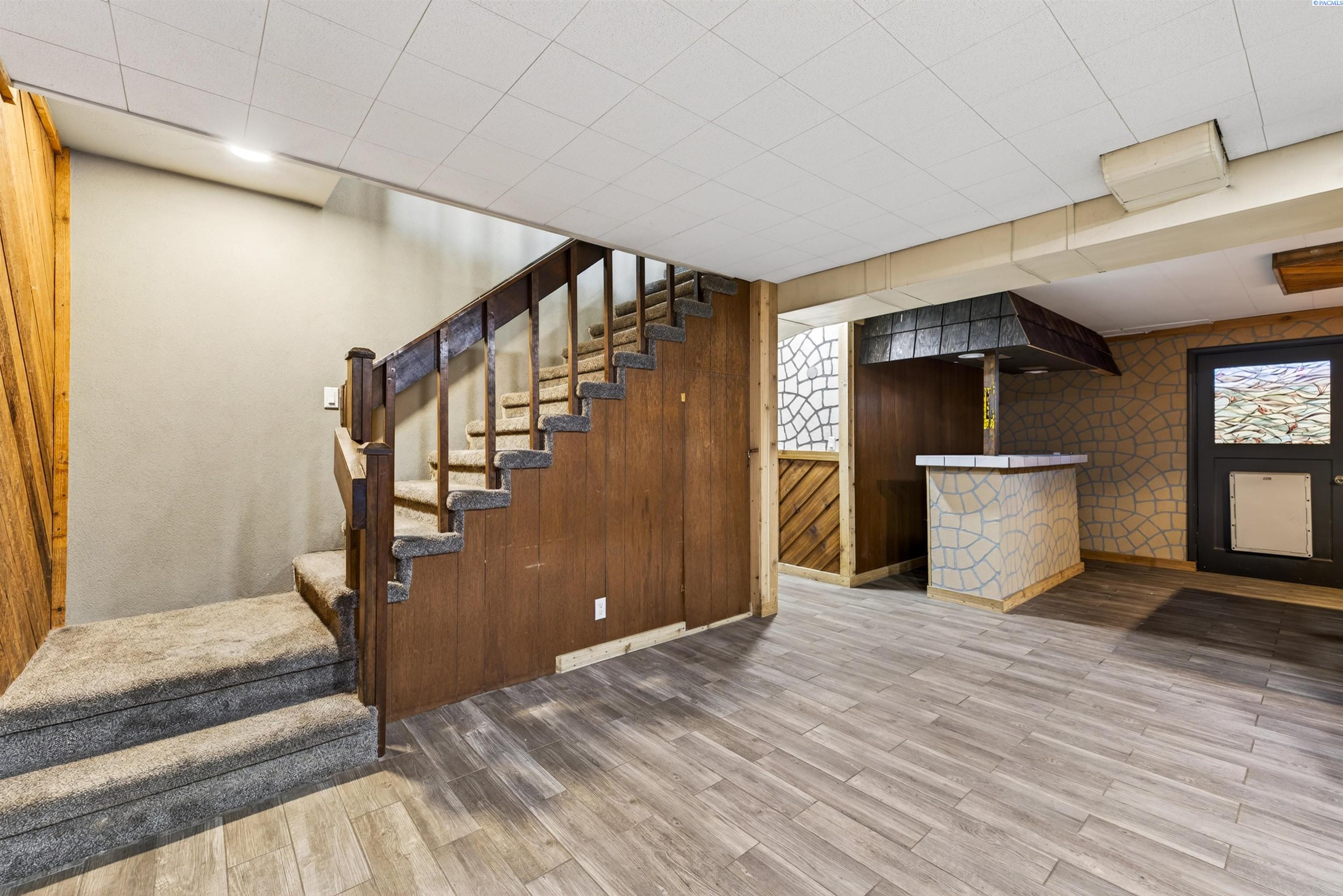 411 W 27th Ave