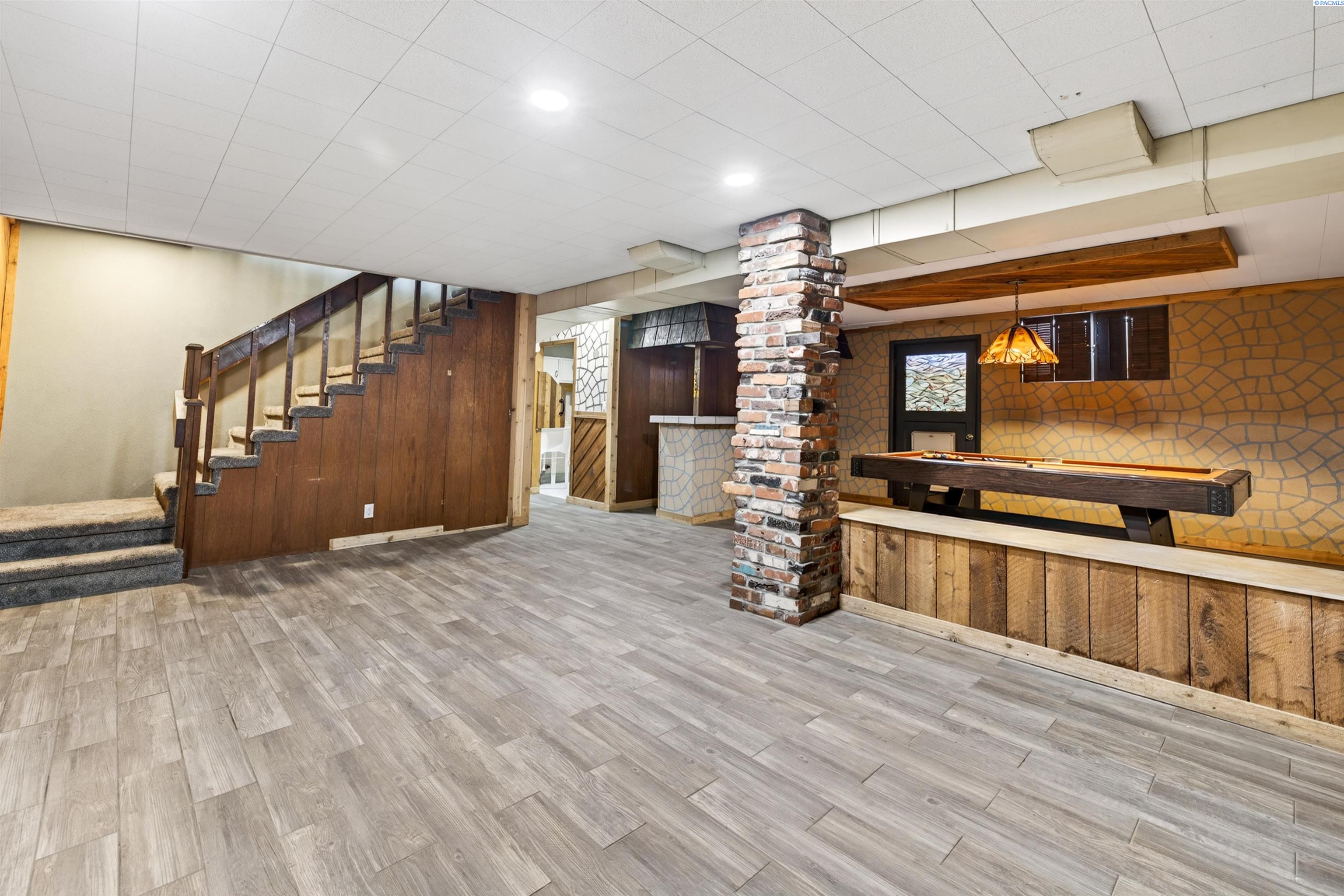 411 W 27th Ave