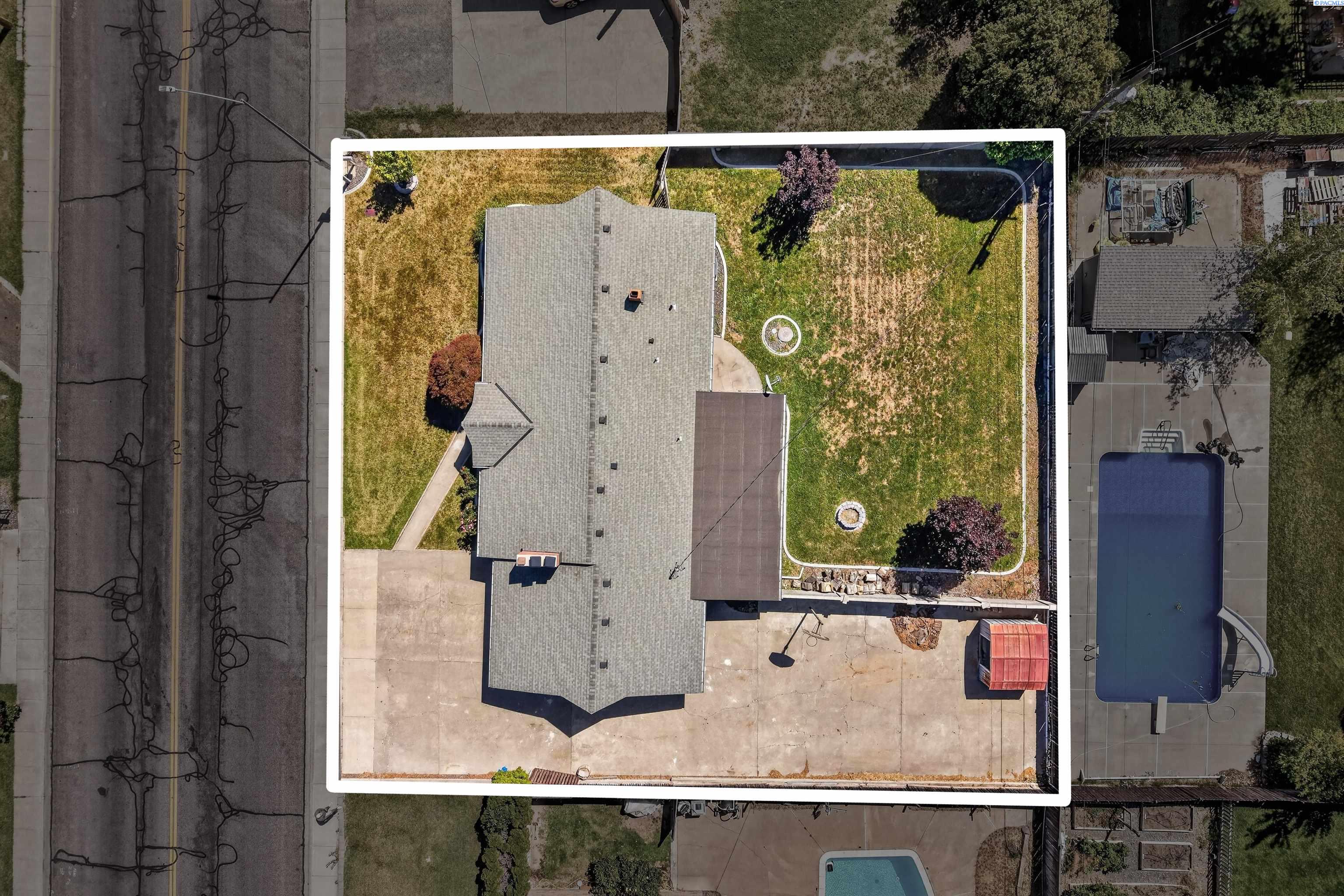 411 W 27th Ave