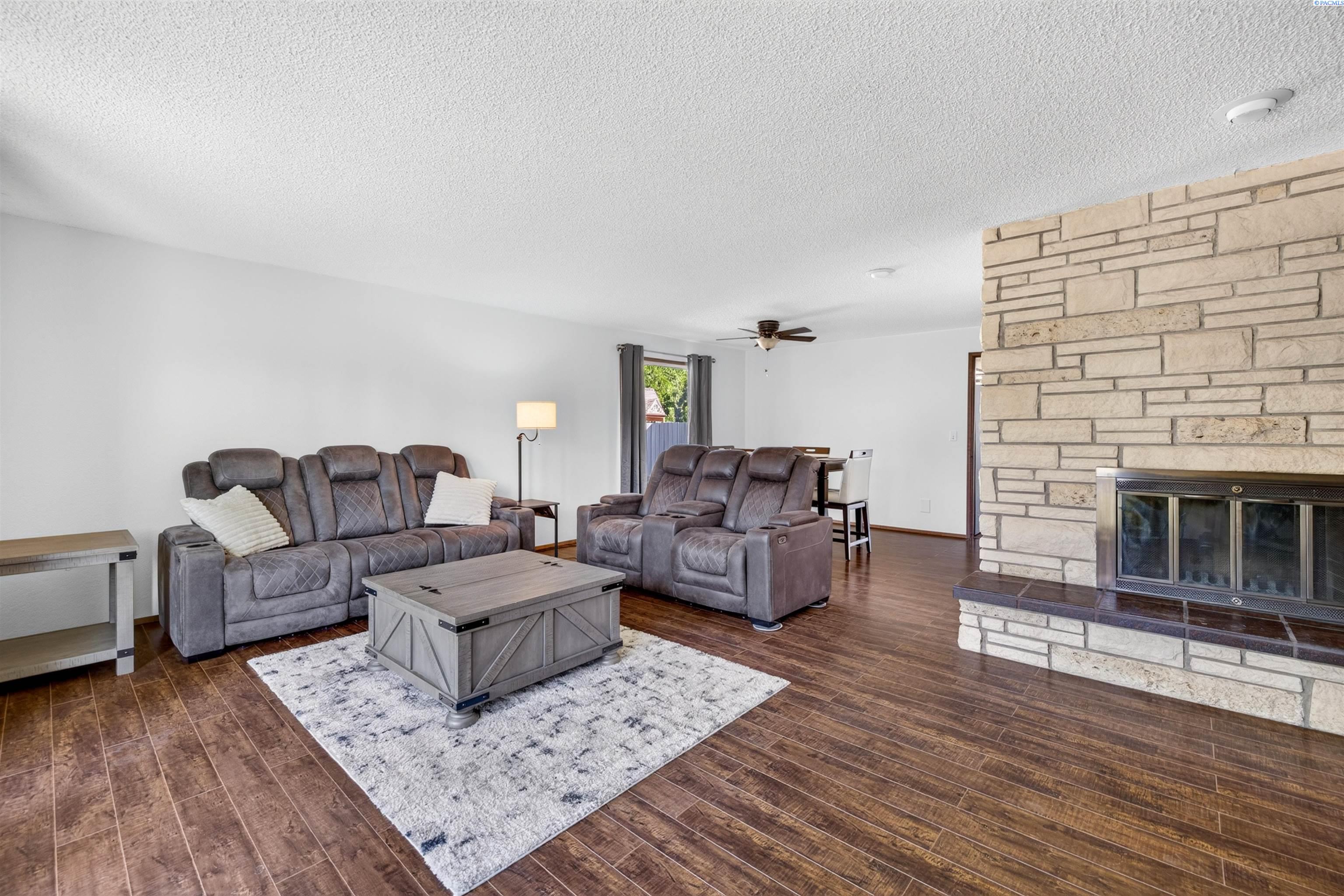 4008 W 18th Ave
