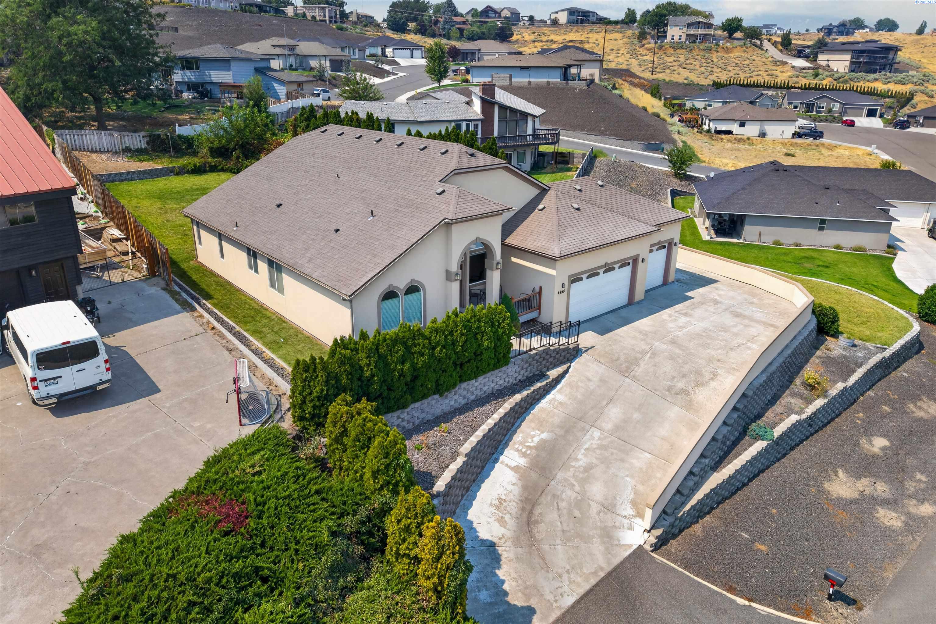 4455 King Drive