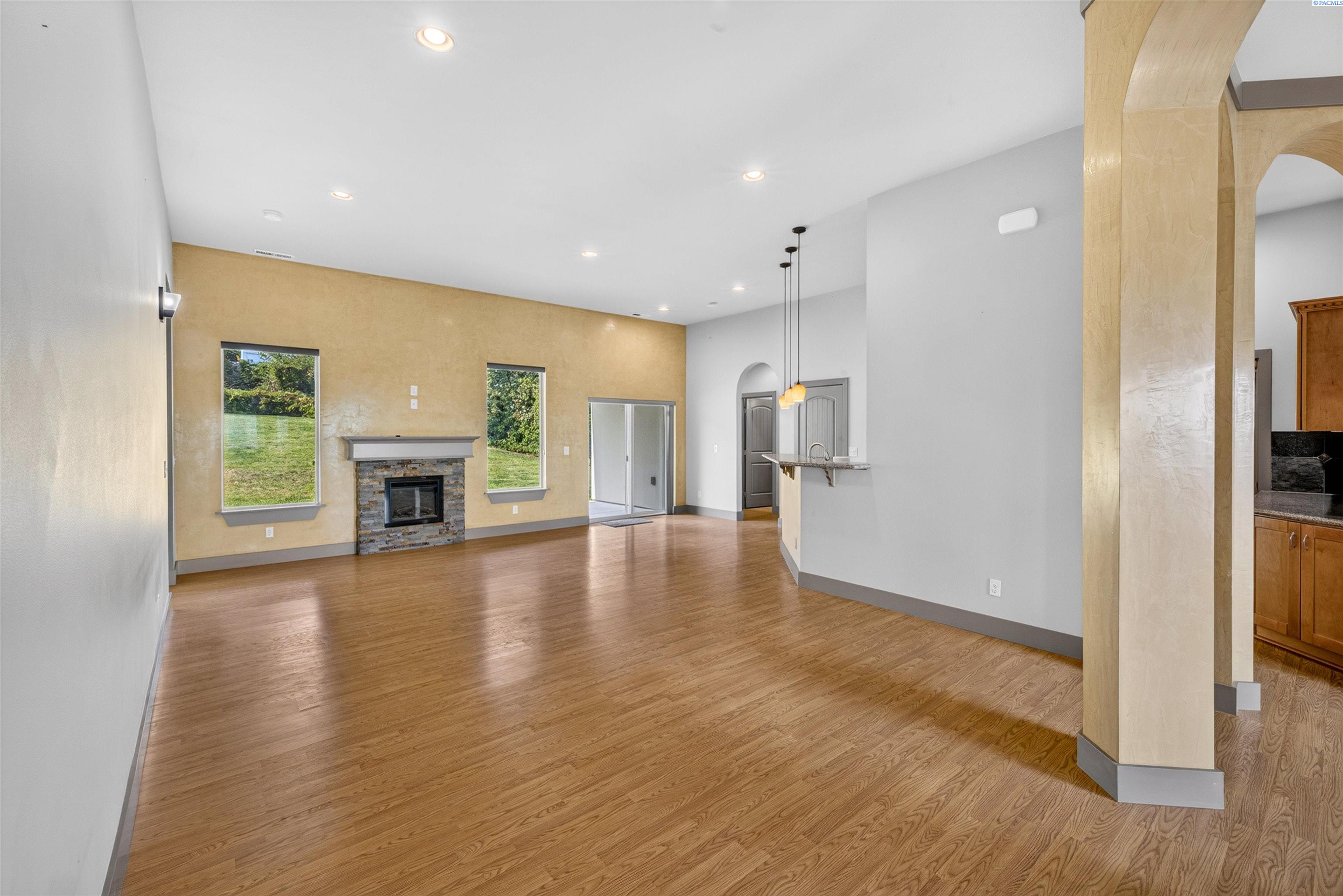 4455 King Drive