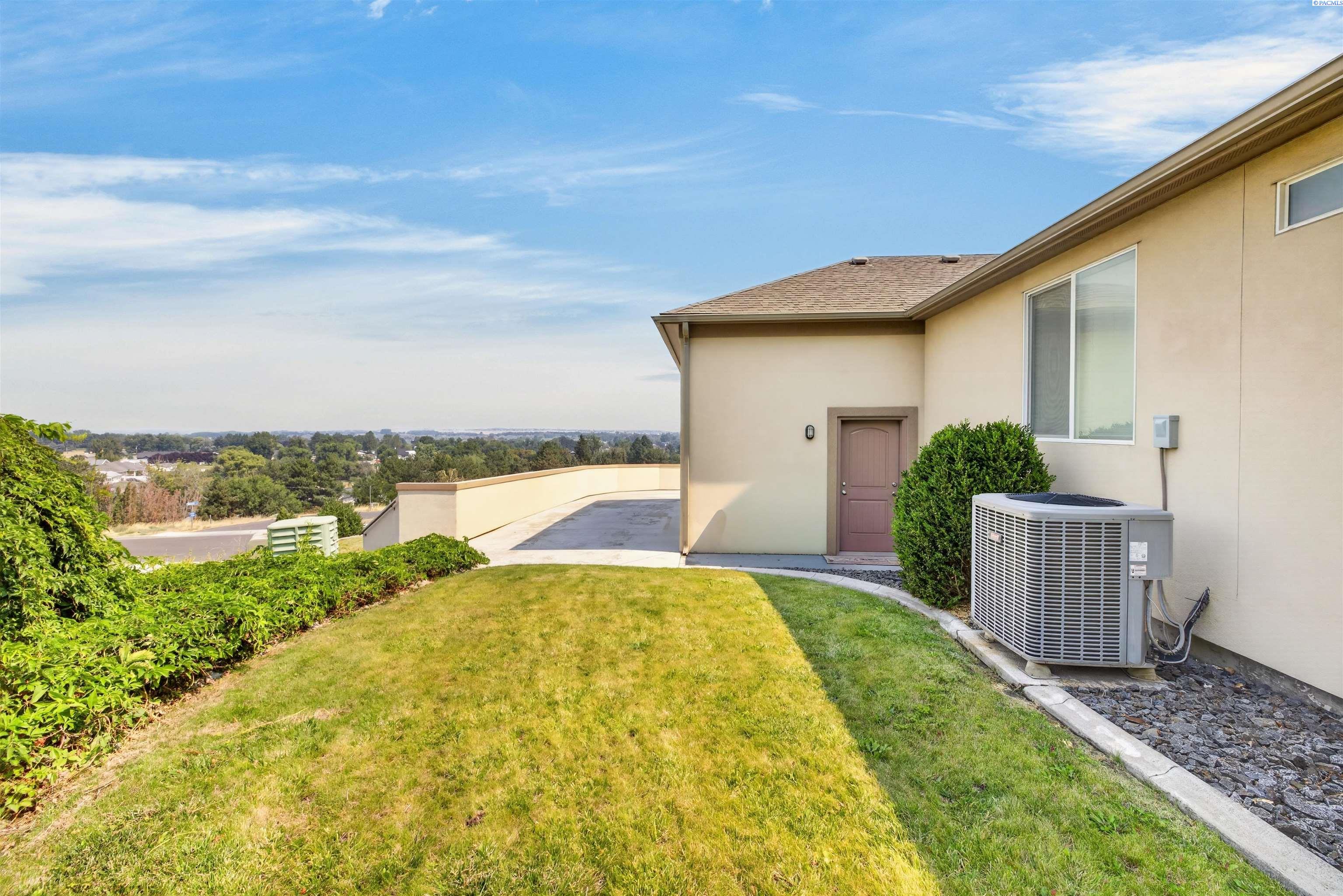 4455 King Drive