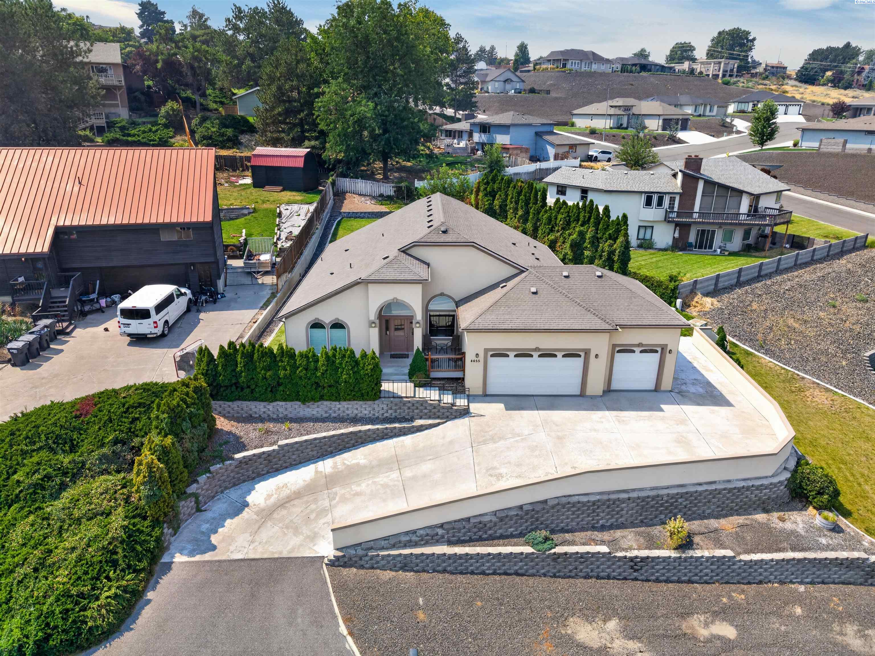 4455 King Drive