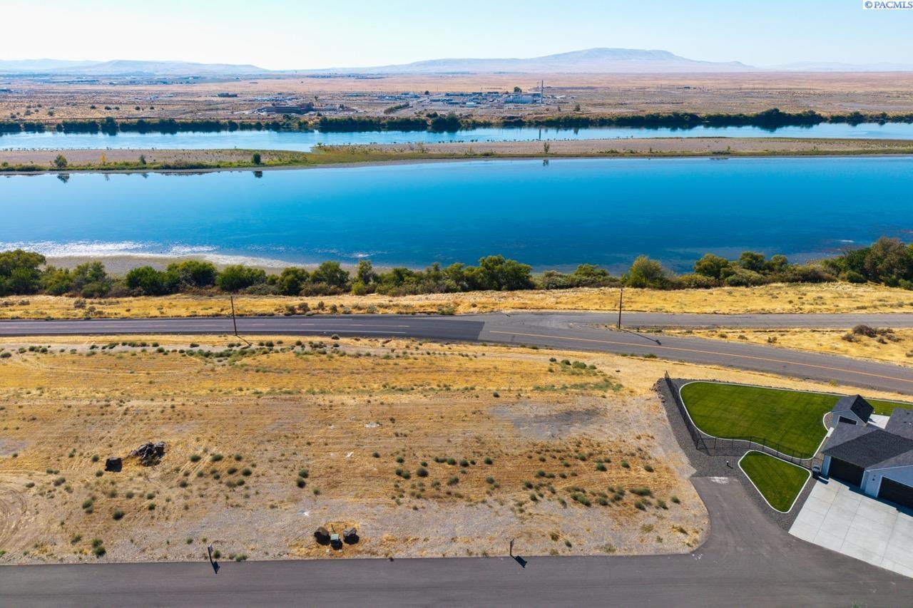 197 Columbia Bluff Lane Unit: Lot 2