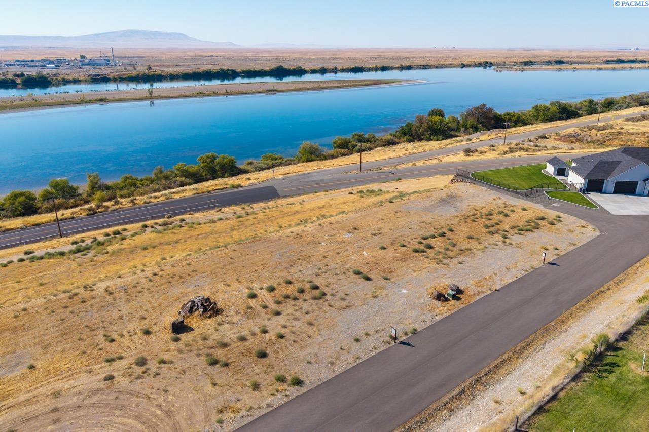 197 Columbia Bluff Lane Unit: Lot 2