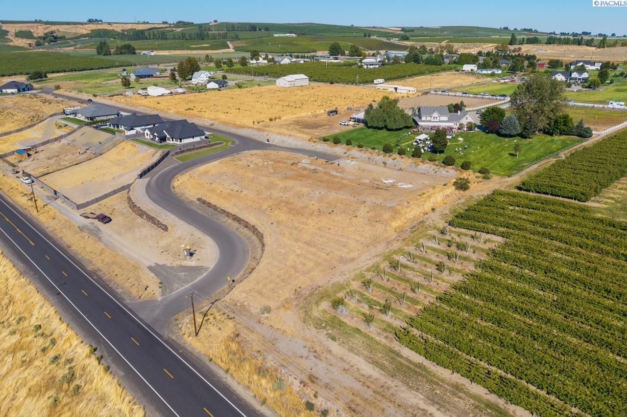 1 Columbia Bluff Lane Unit: Lot 9