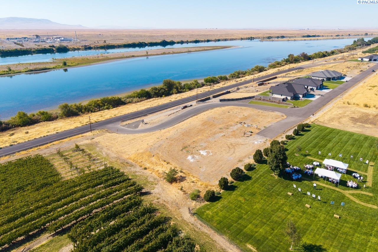 1 Columbia Bluff Lane Unit: Lot 9
