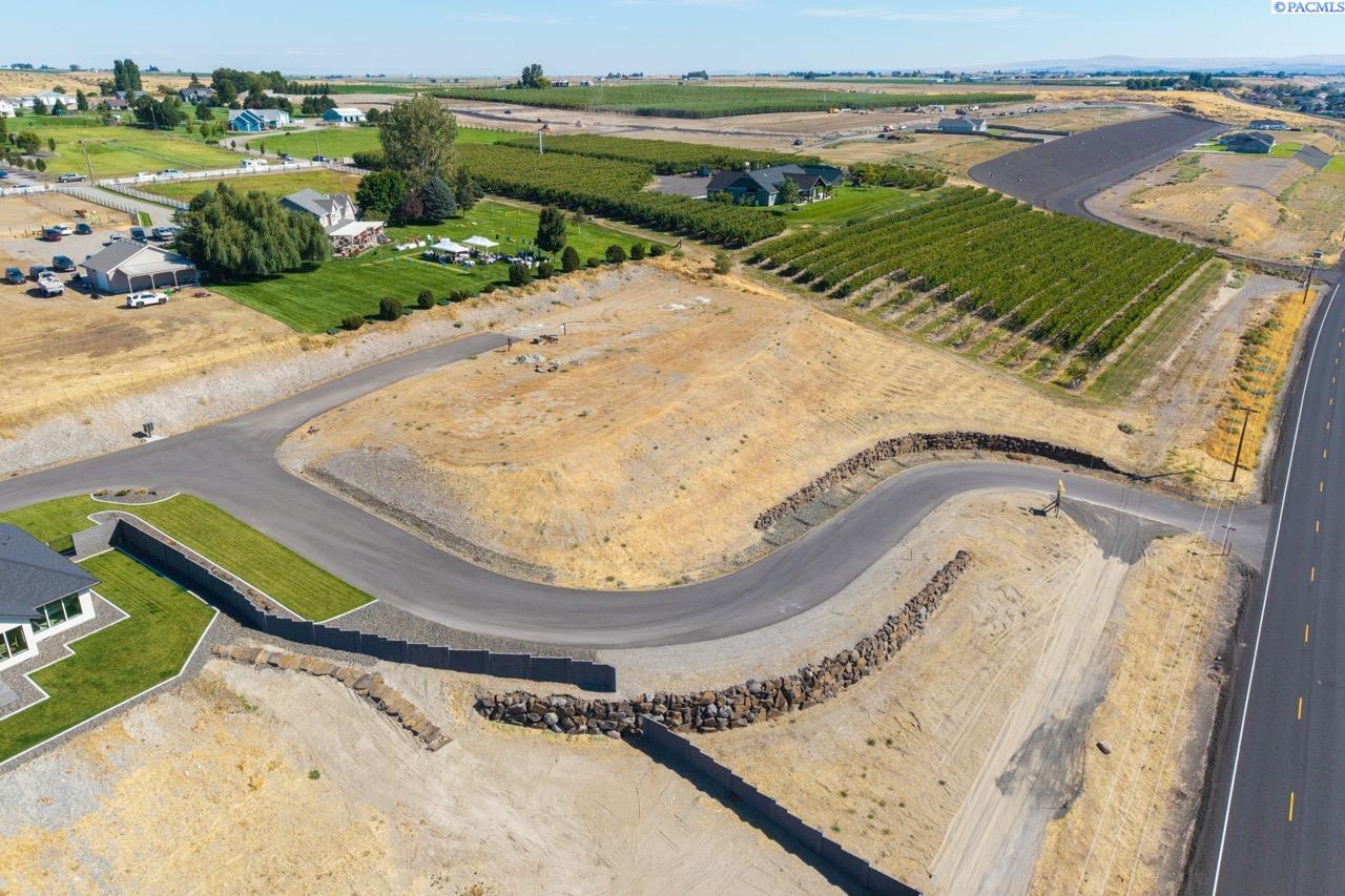 1 Columbia Bluff Lane Unit: Lot 9