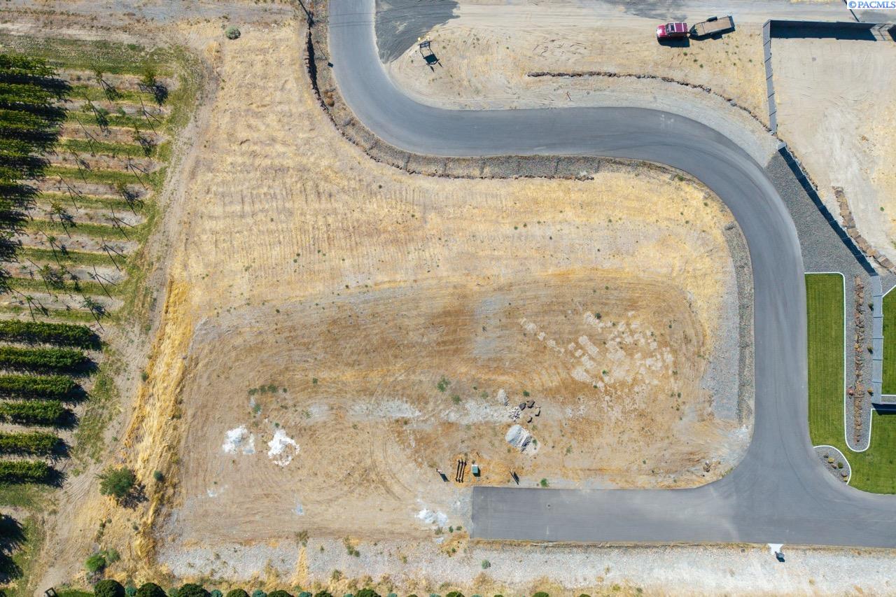 1 Columbia Bluff Lane Unit: Lot 9