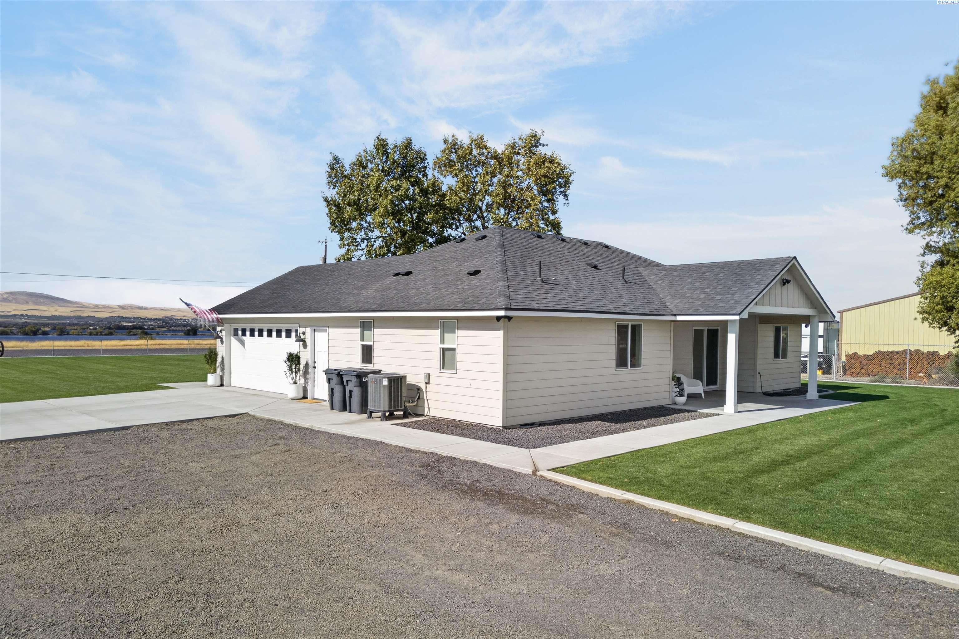 2467 Hanson Loop