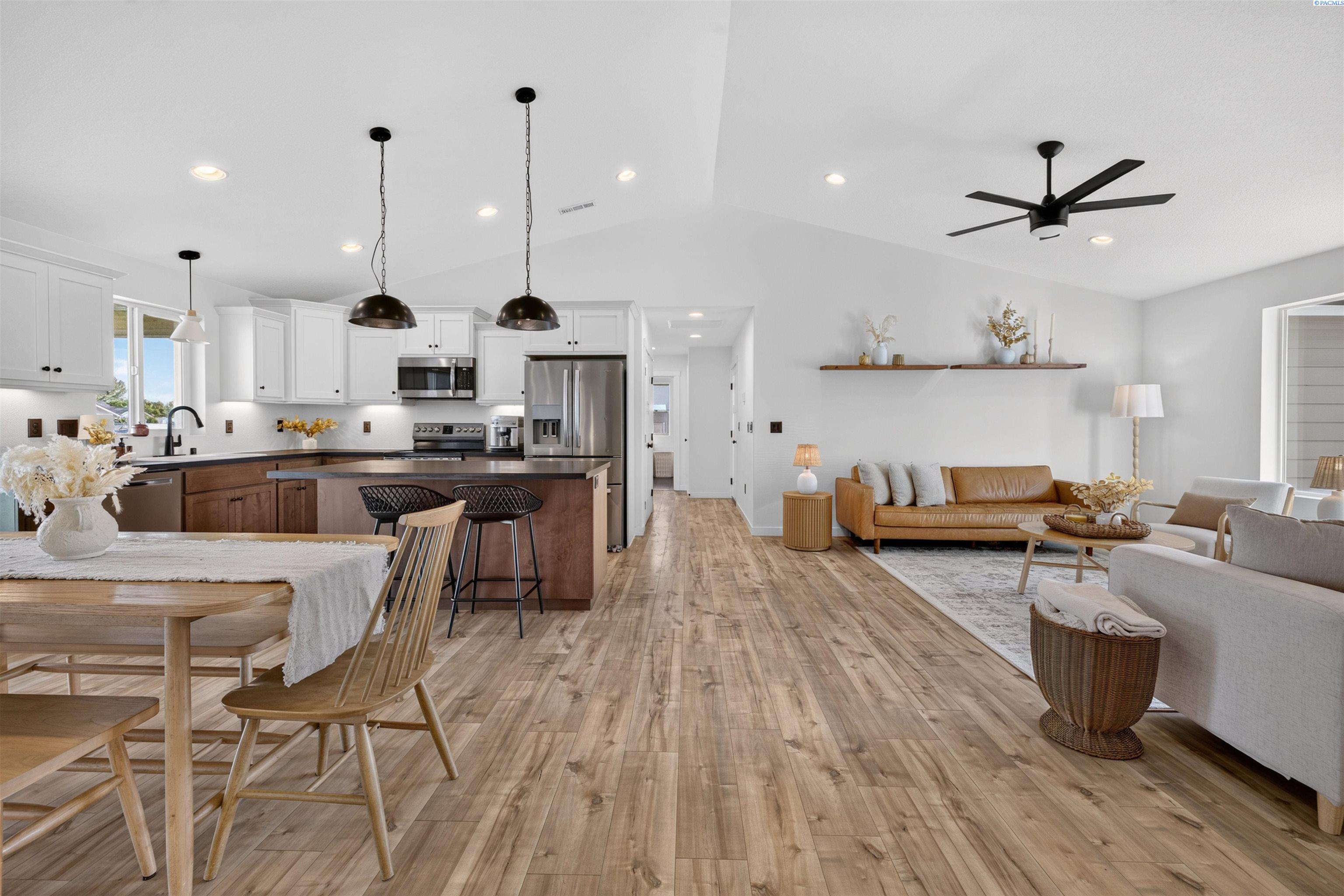 2467 Hanson Loop