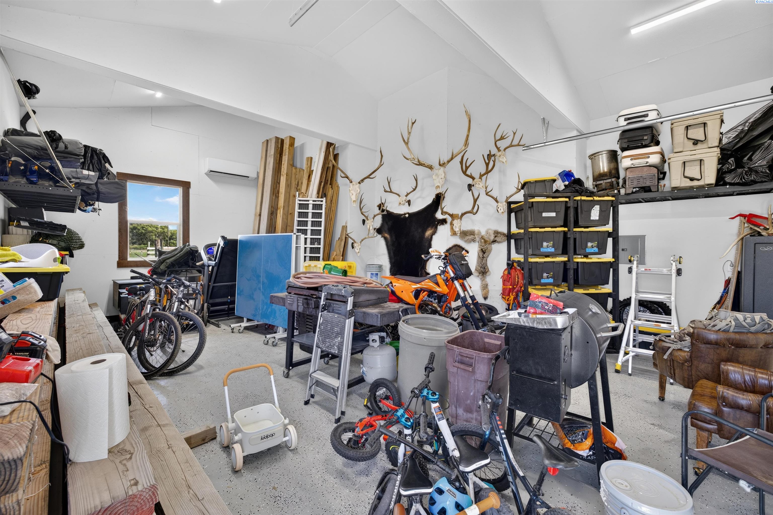 2467 Hanson Loop