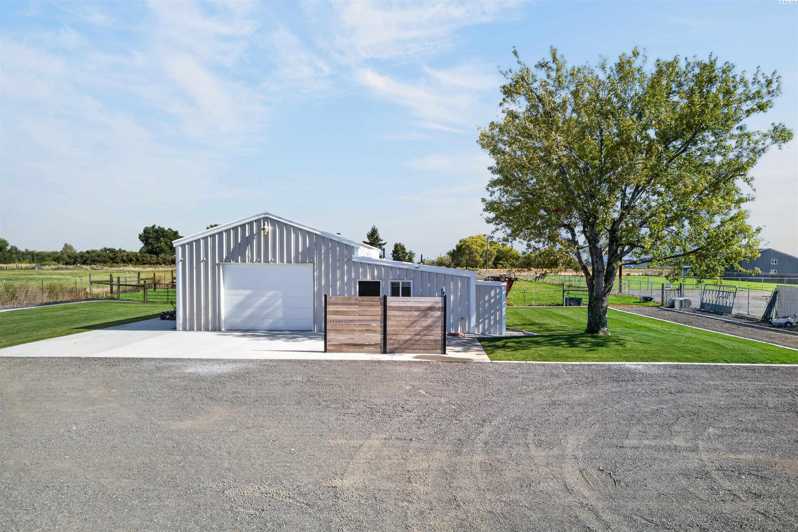 2467 Hanson Loop