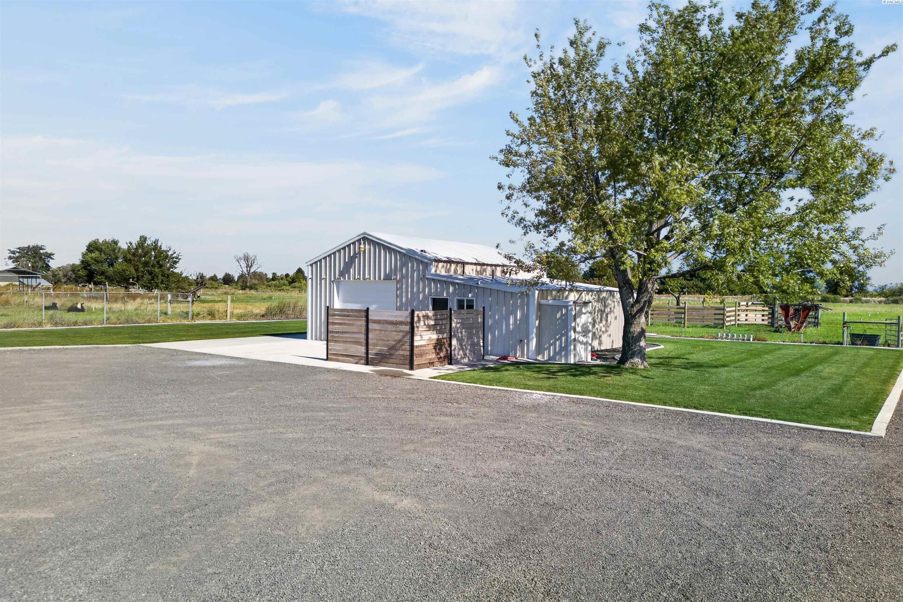 2467 Hanson Loop