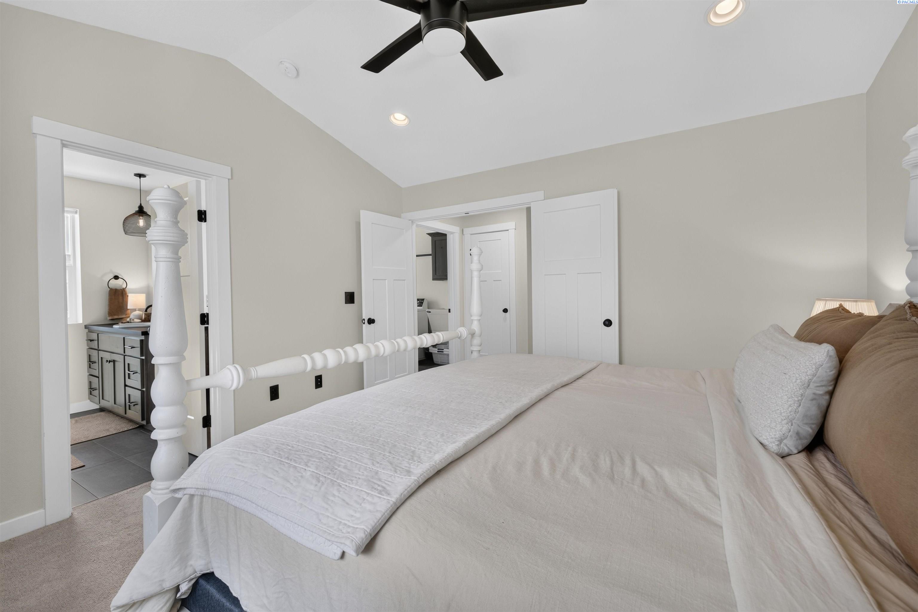 2467 Hanson Loop