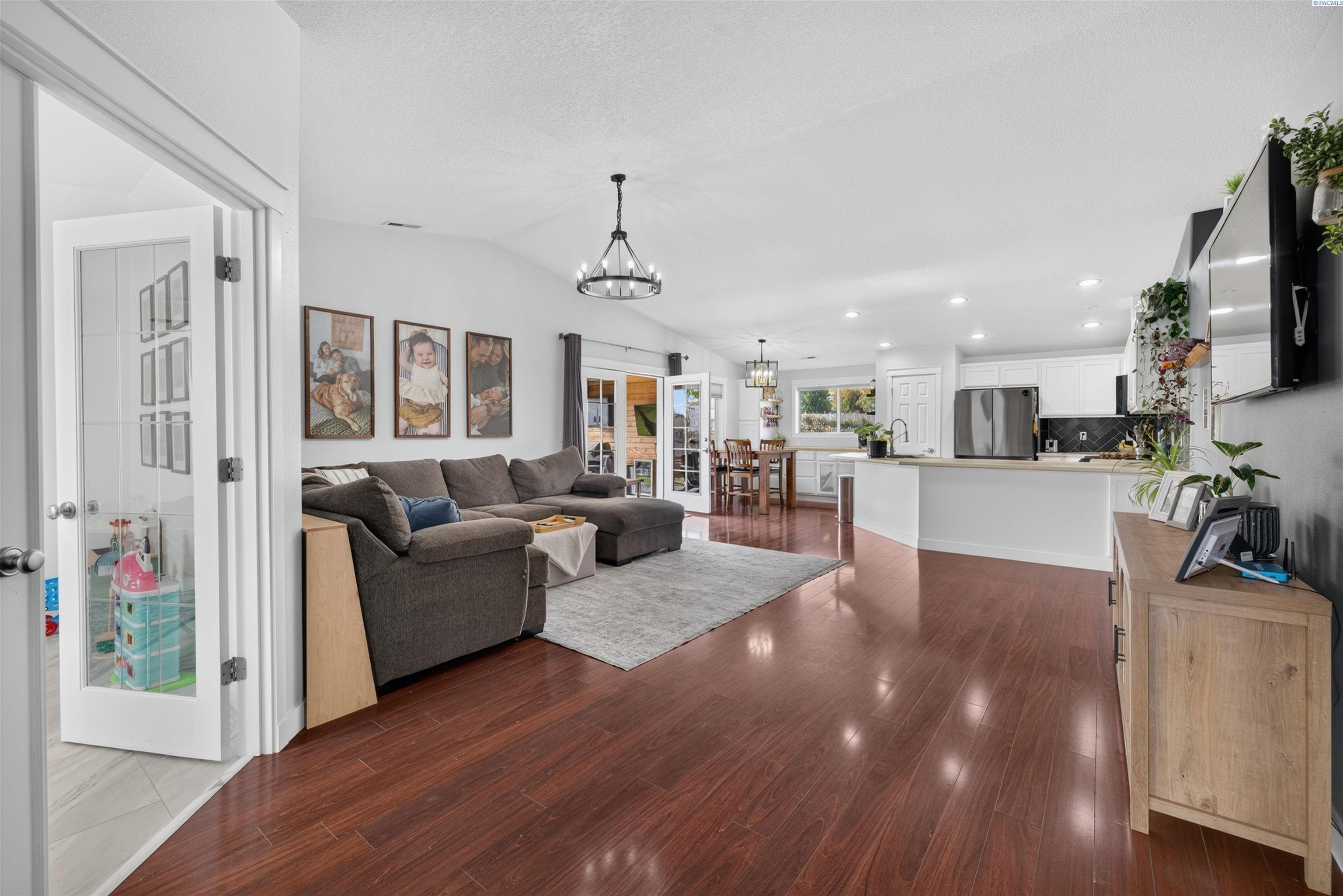 5405 Kirkwood Lane