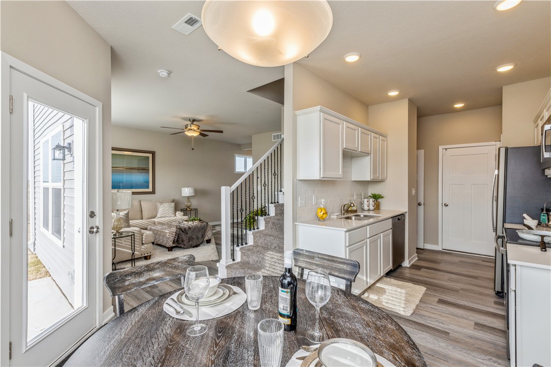 3403 NW Stratford Lane