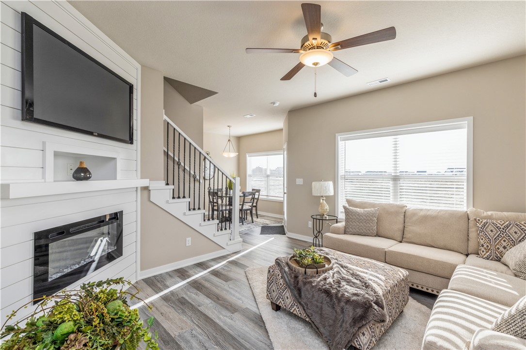 3403 NW Stratford Lane