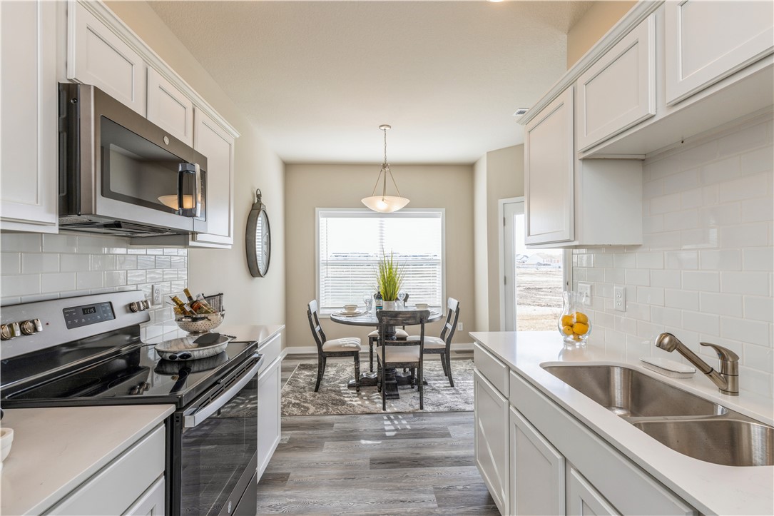 3403 NW Stratford Lane