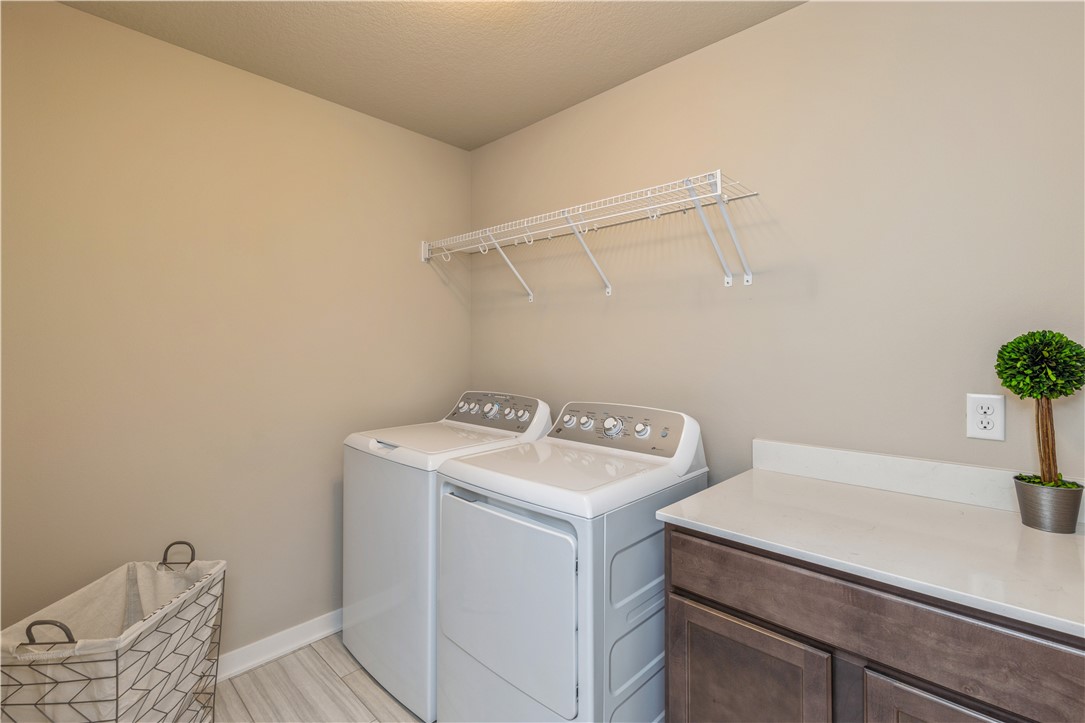 3403 NW Stratford Lane