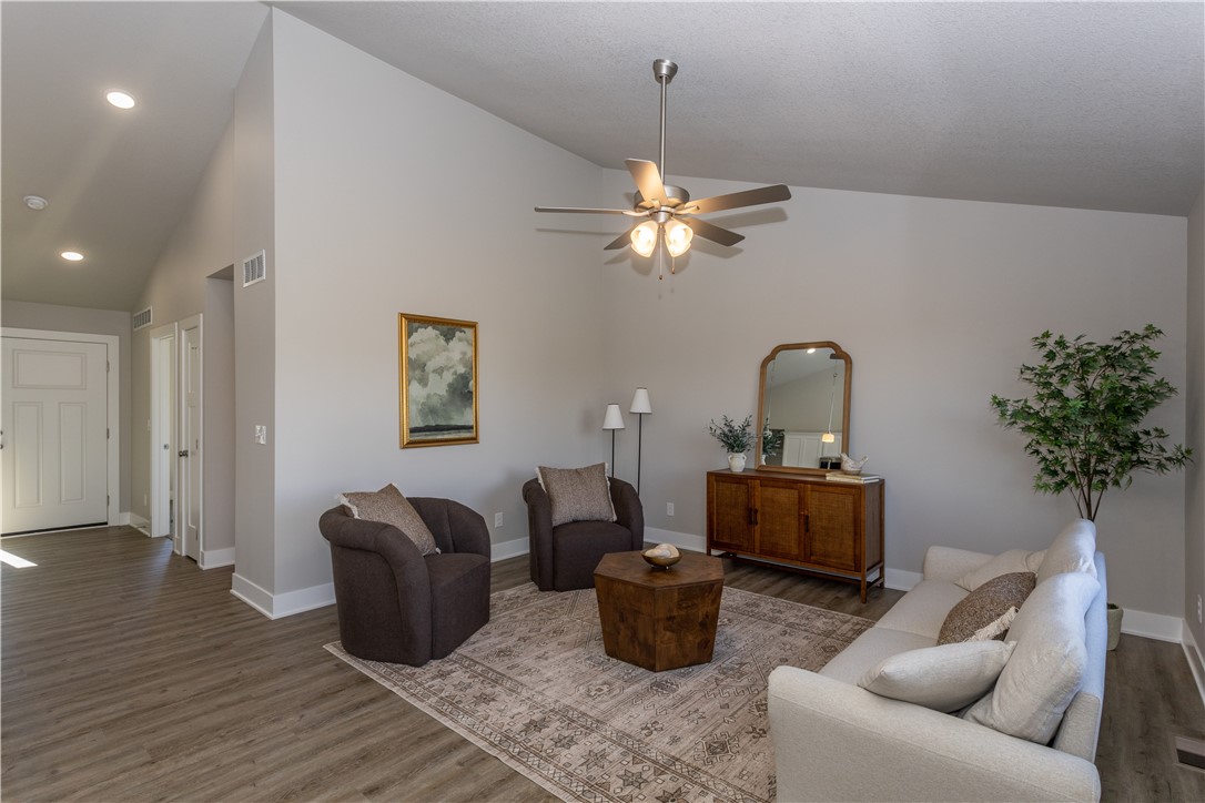 2944 Prairieside Place