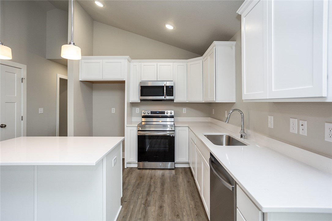 2938 Prairieside Place