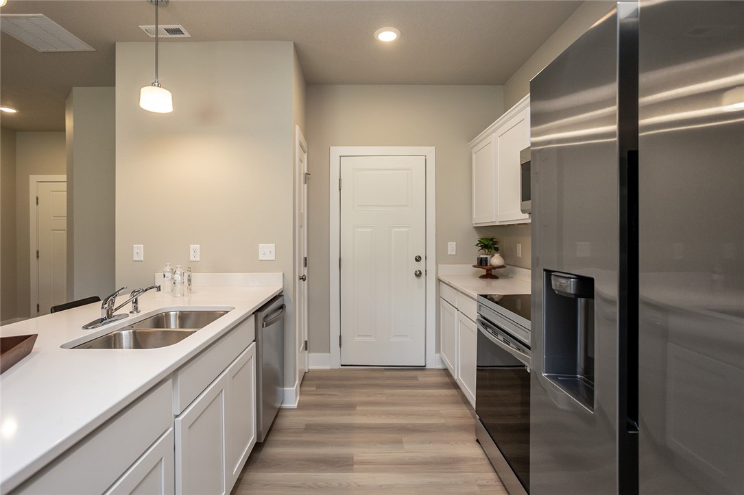 262 NW Greenway Place