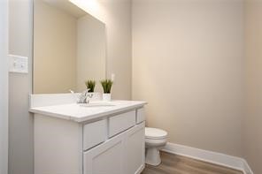 250 NW Greenway Place