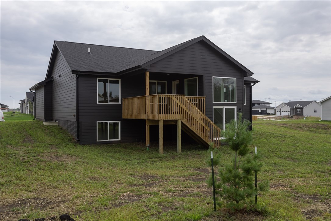 345 NW Woodmoor Drive