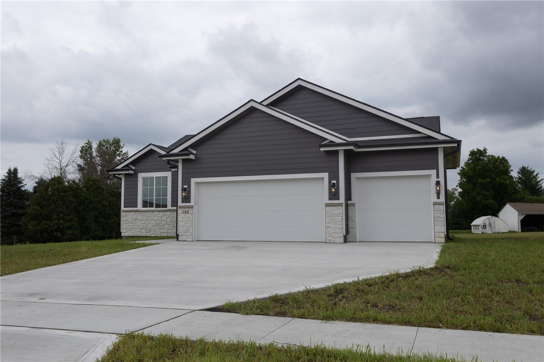 345 NW Woodmoor Drive