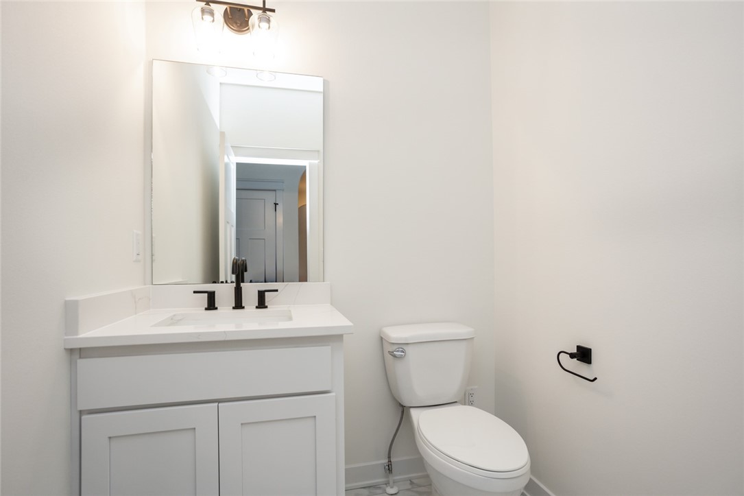 230 NW Lavelle Drive