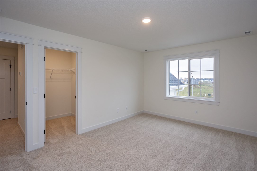 230 NW Lavelle Drive